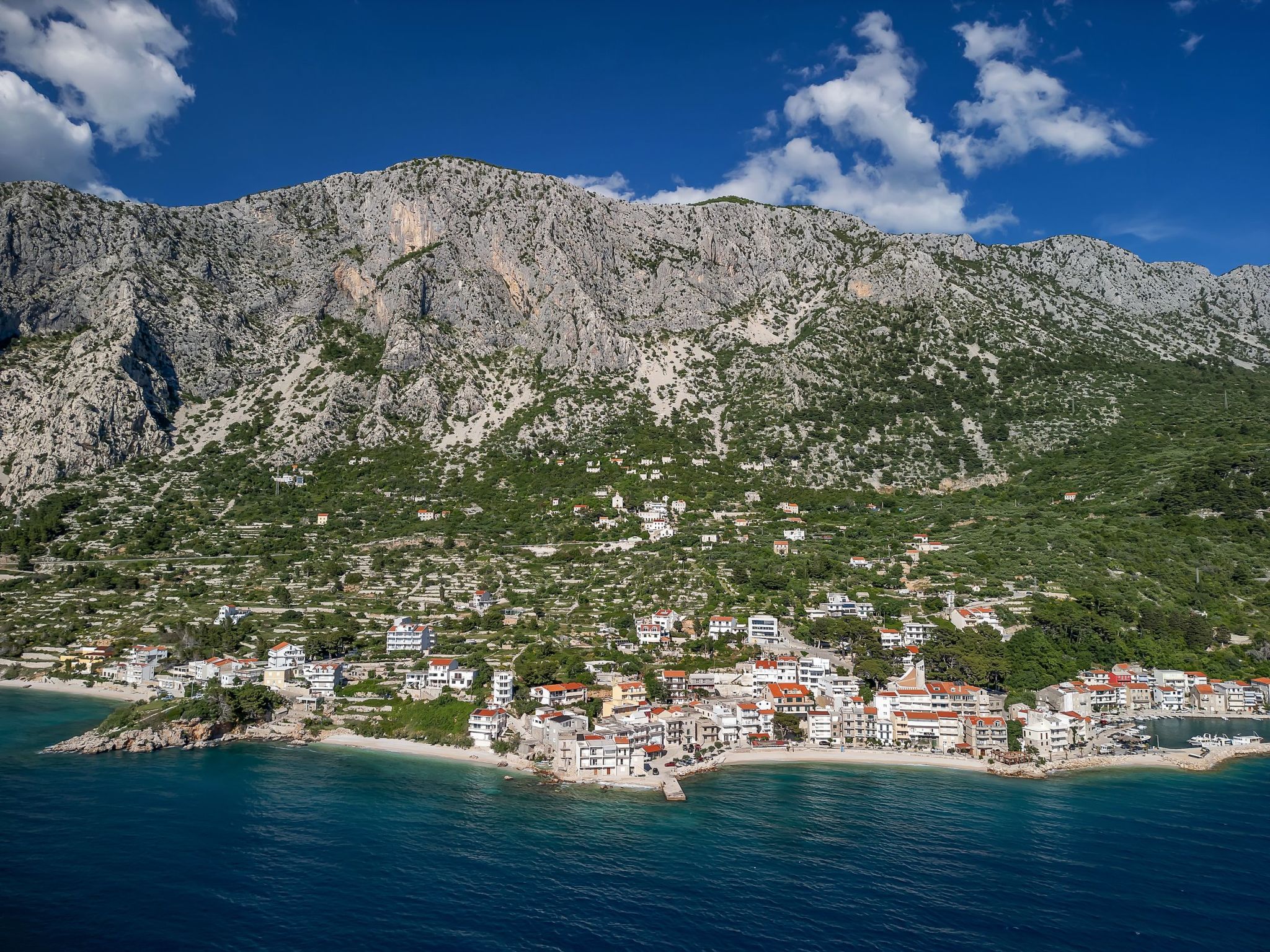Wohnung in Drašnice mit Schönem Garten-Dedans
