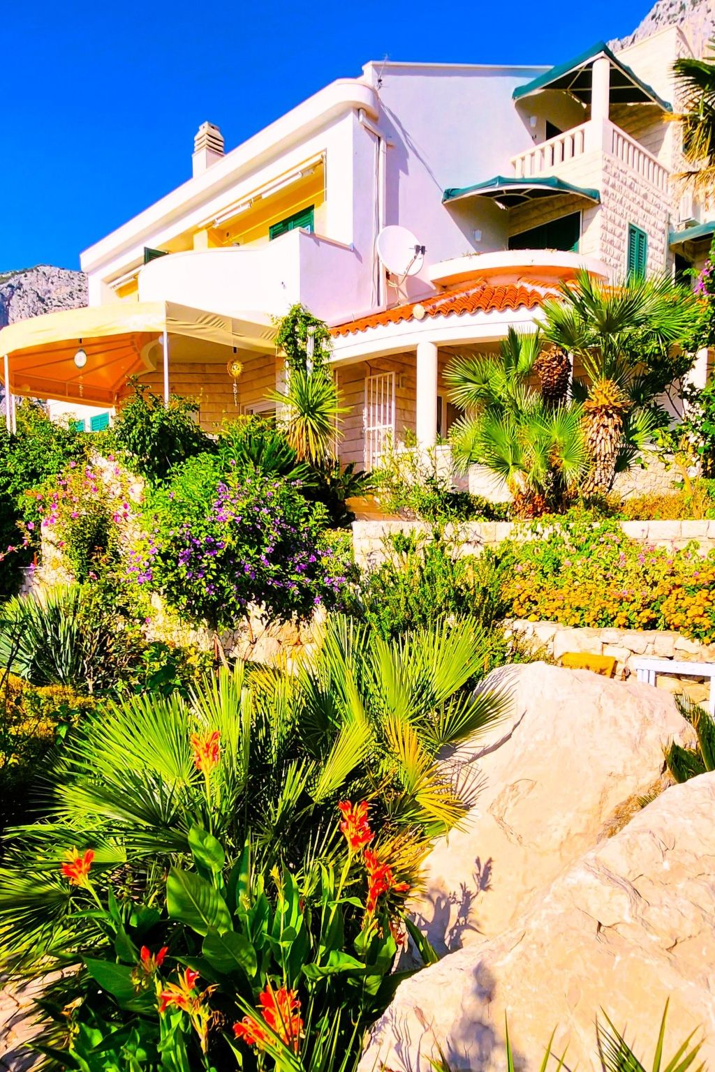 Wohnung in Drašnice mit Schönem Garten-Dedans