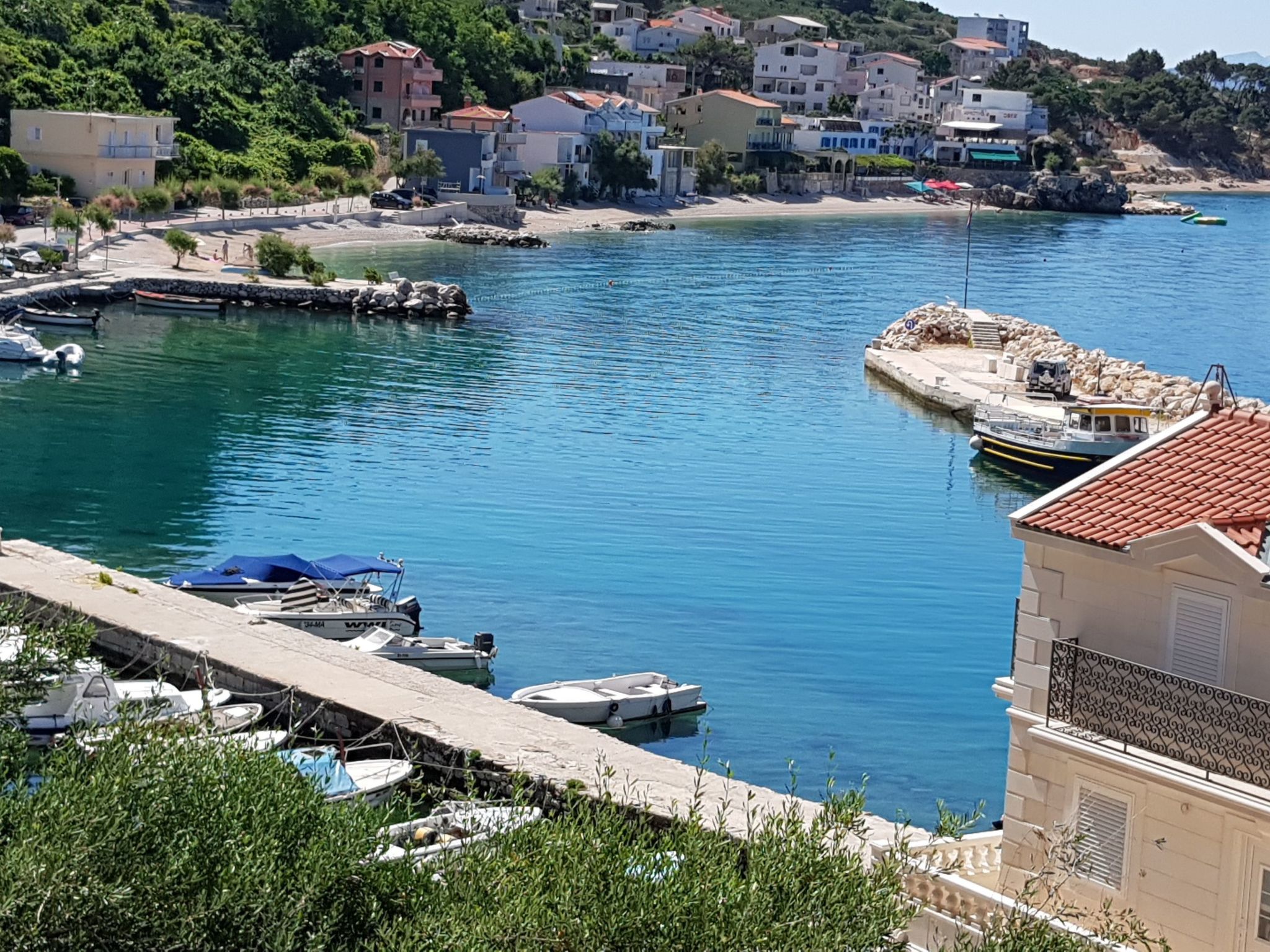 Wohnung in Drašnice mit Schönem Garten-Dedans