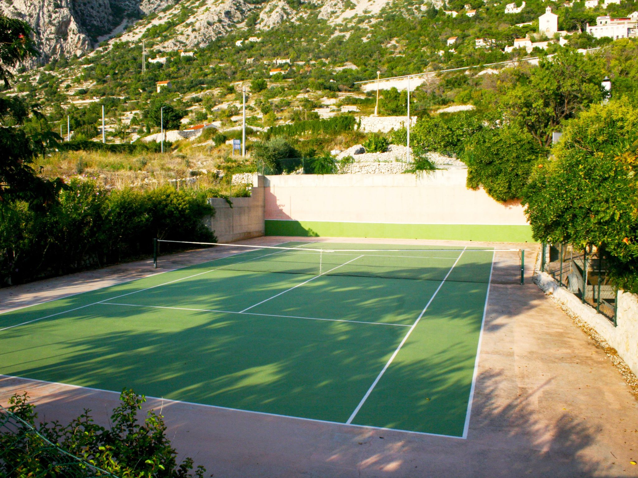 Wohnung in Drašnice mit Schönem Garten-Dedans
