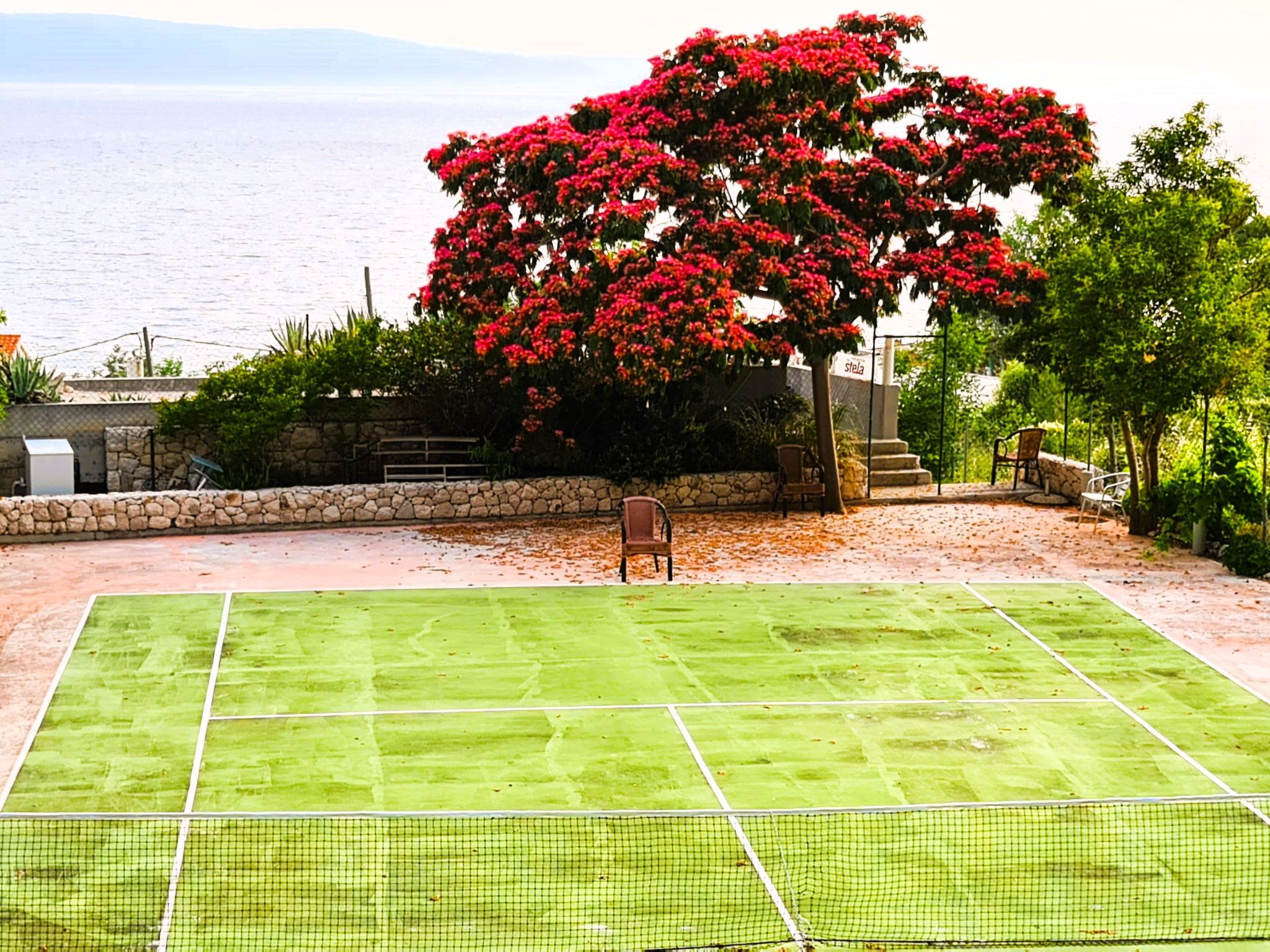 Wohnung in Drašnice mit Schönem Garten-Dedans