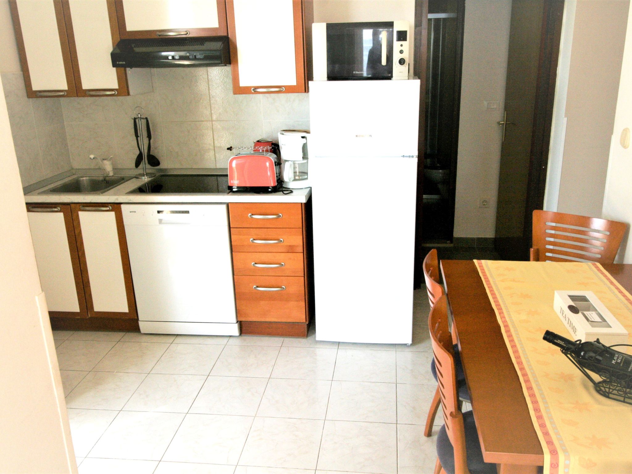 Wohnung in Drašnice mit Schönem Garten-Dedans