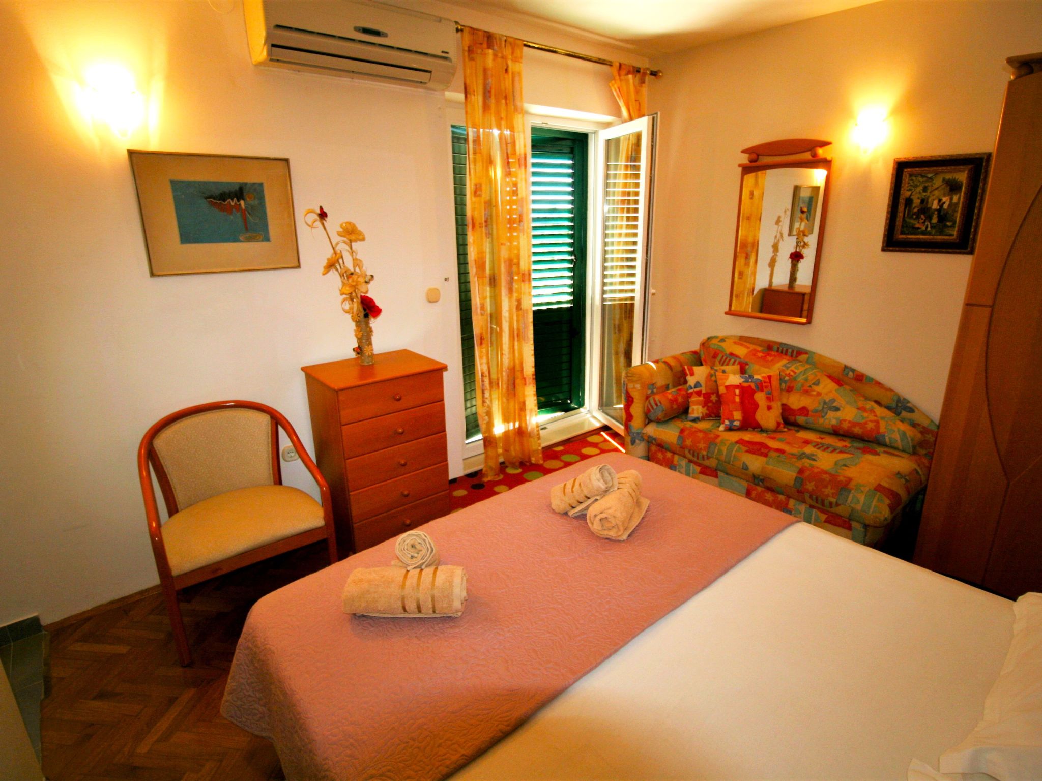 Wohnung in Drašnice mit Schönem Garten-Dedans