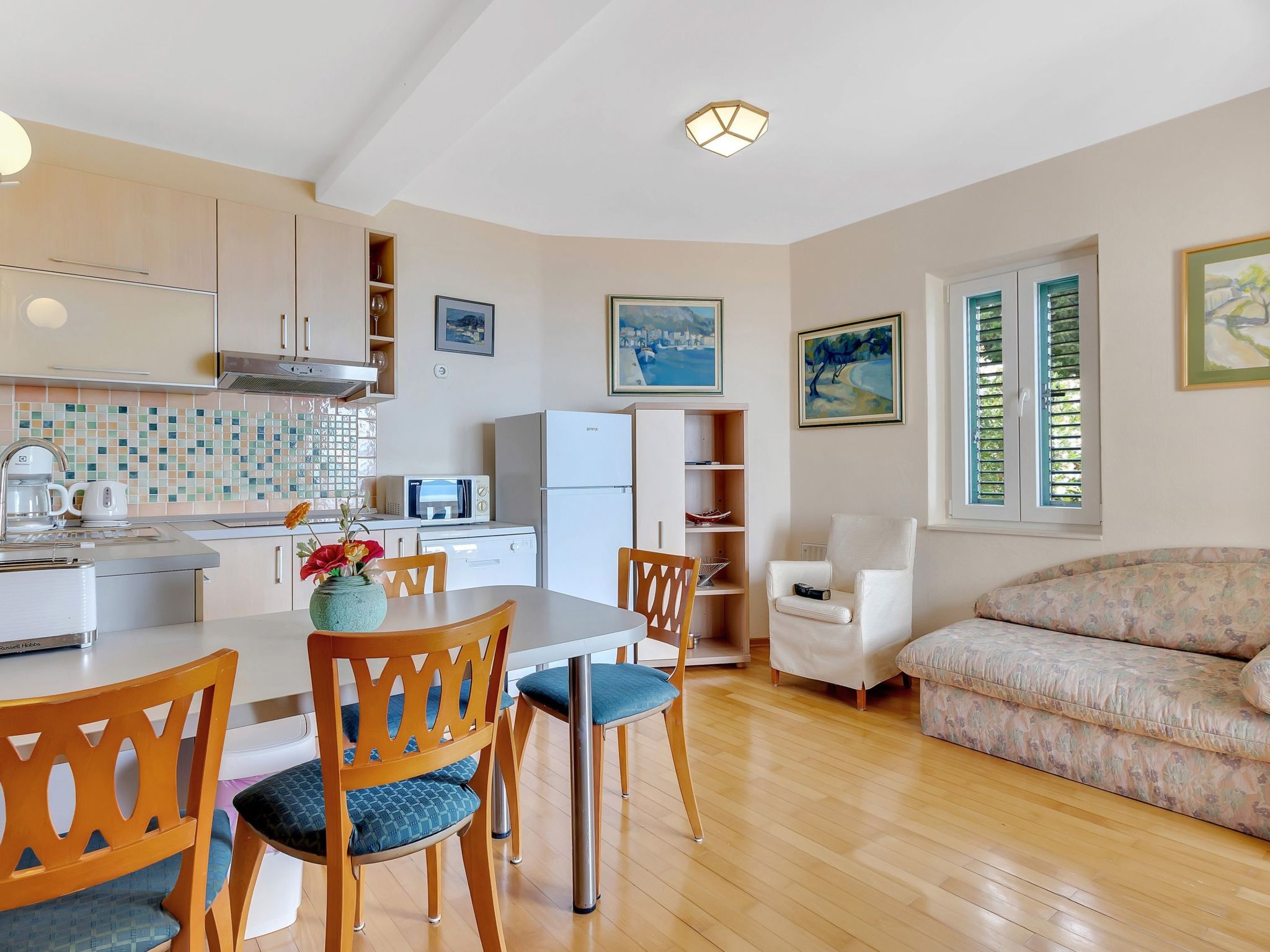 Tolle Wohnung in Drašnice mit Schönem Garten-Dedans