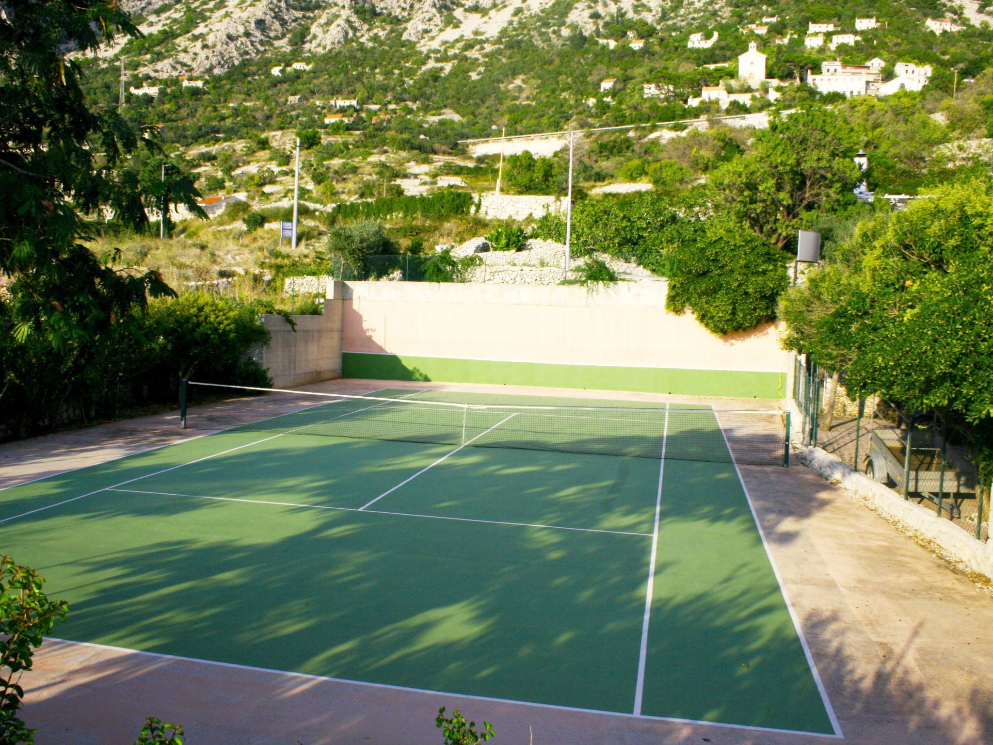 Tolle Wohnung in Drašnice mit Schönem Garten-Dedans
