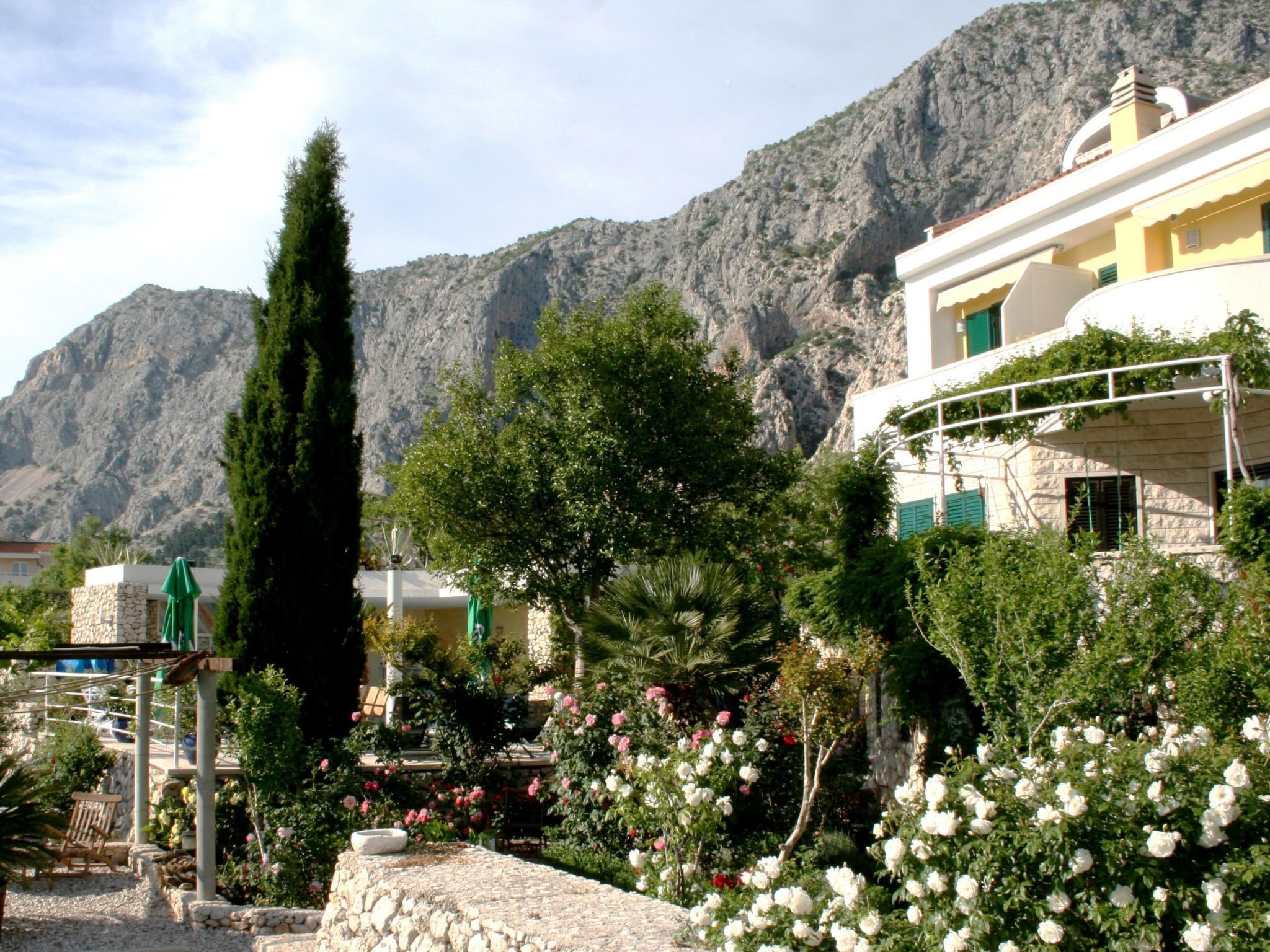 Tolle Wohnung in Drašnice mit Schönem Garten-Dedans