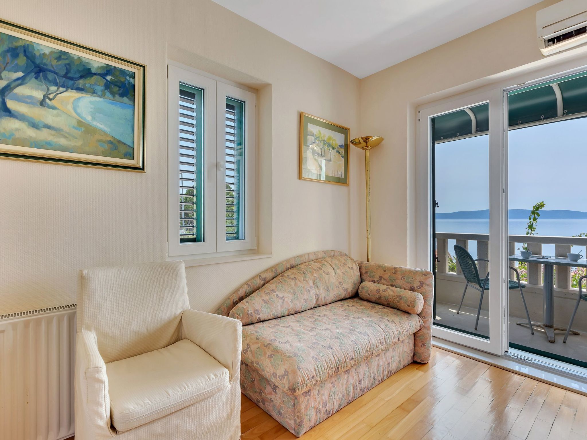 Tolle Wohnung in Drašnice mit Schönem Garten-Dedans