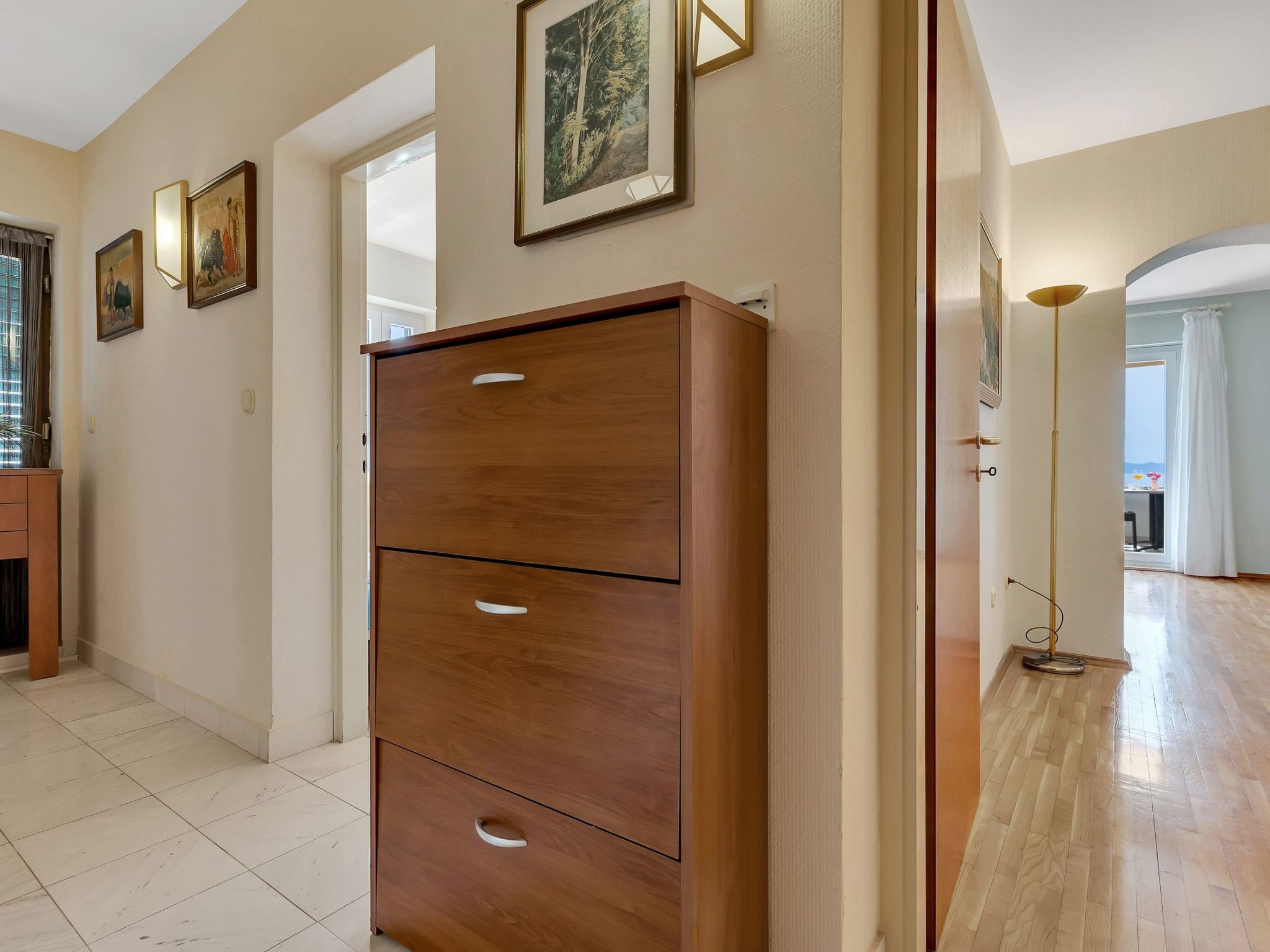 Tolle Wohnung in Drašnice mit Schönem Garten-Dedans