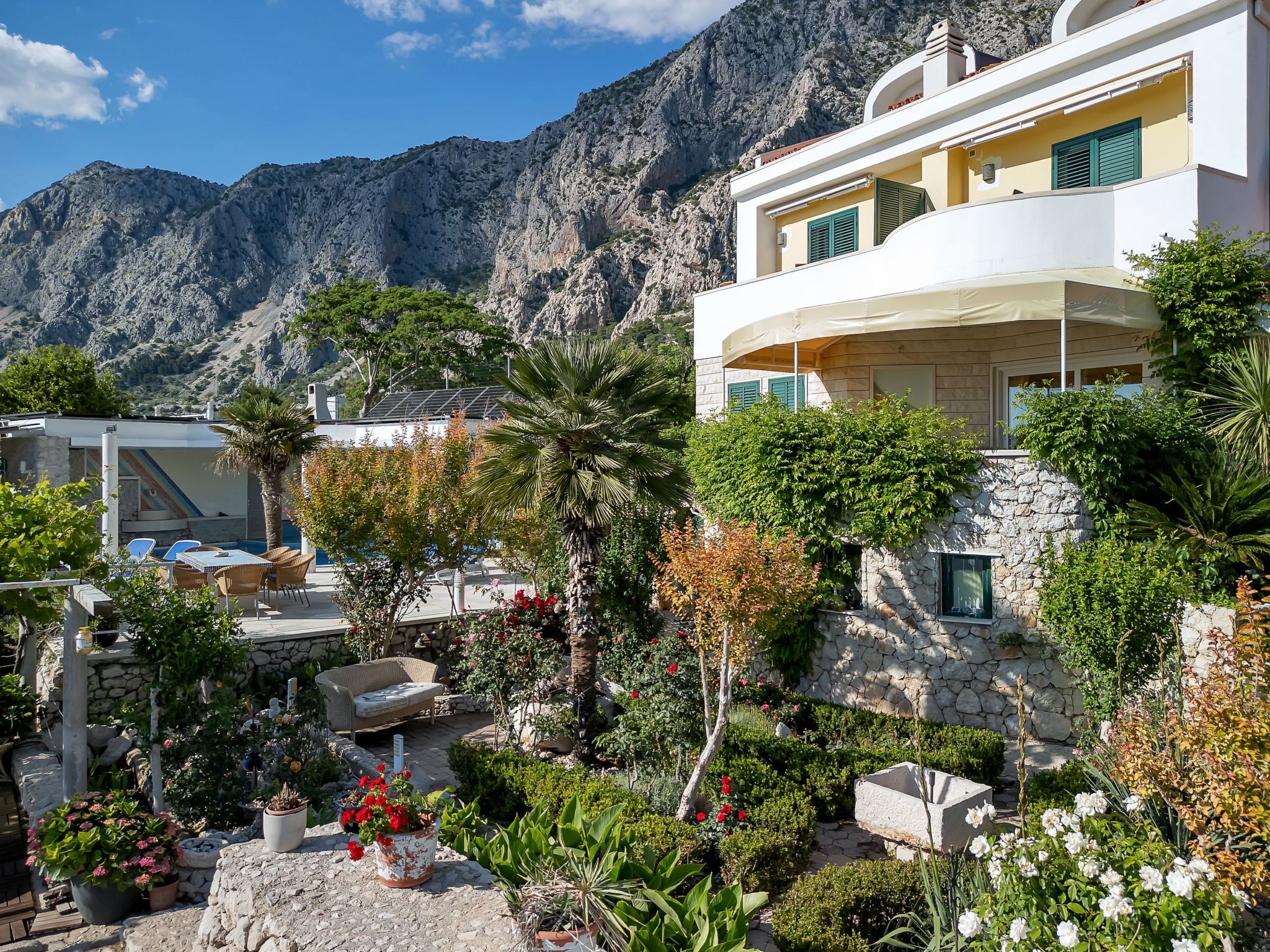 Tolle Wohnung in Drašnice mit Schönem Garten-Dedans