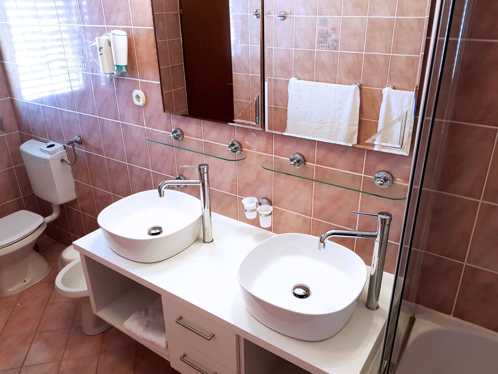 Tolle Wohnung in Drašnice mit Schönem Garten-Dedans