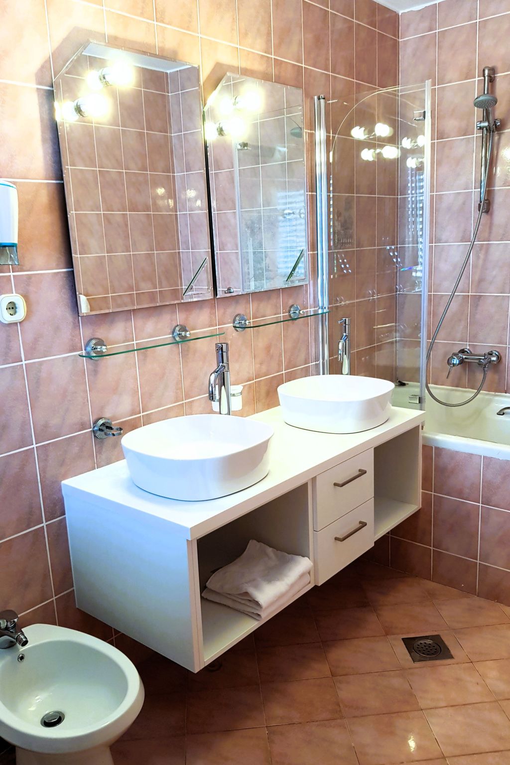 Tolle Wohnung in Drašnice mit Schönem Garten