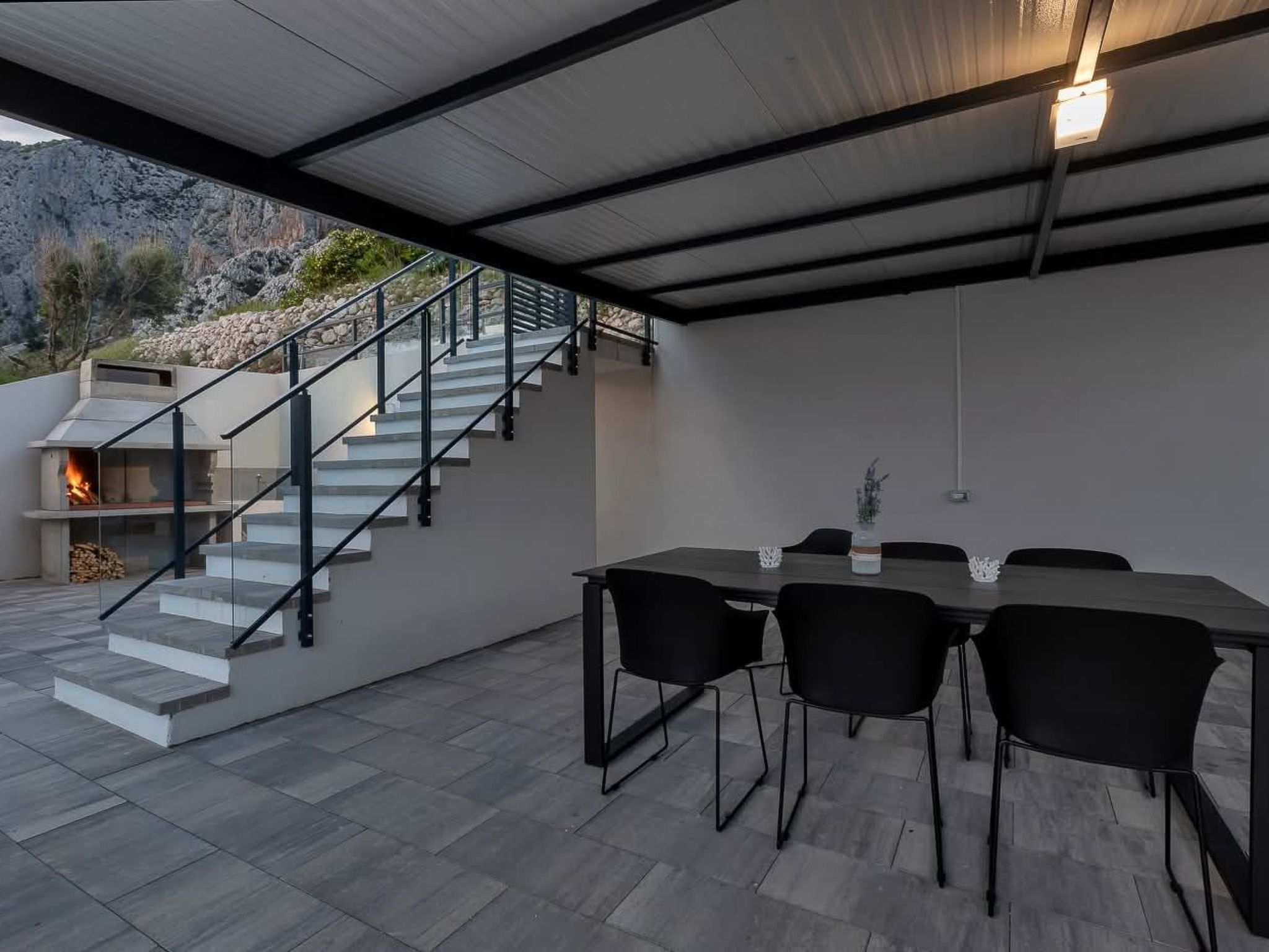 „Villa No Stress“ mit Infinity-Pool-Binnen