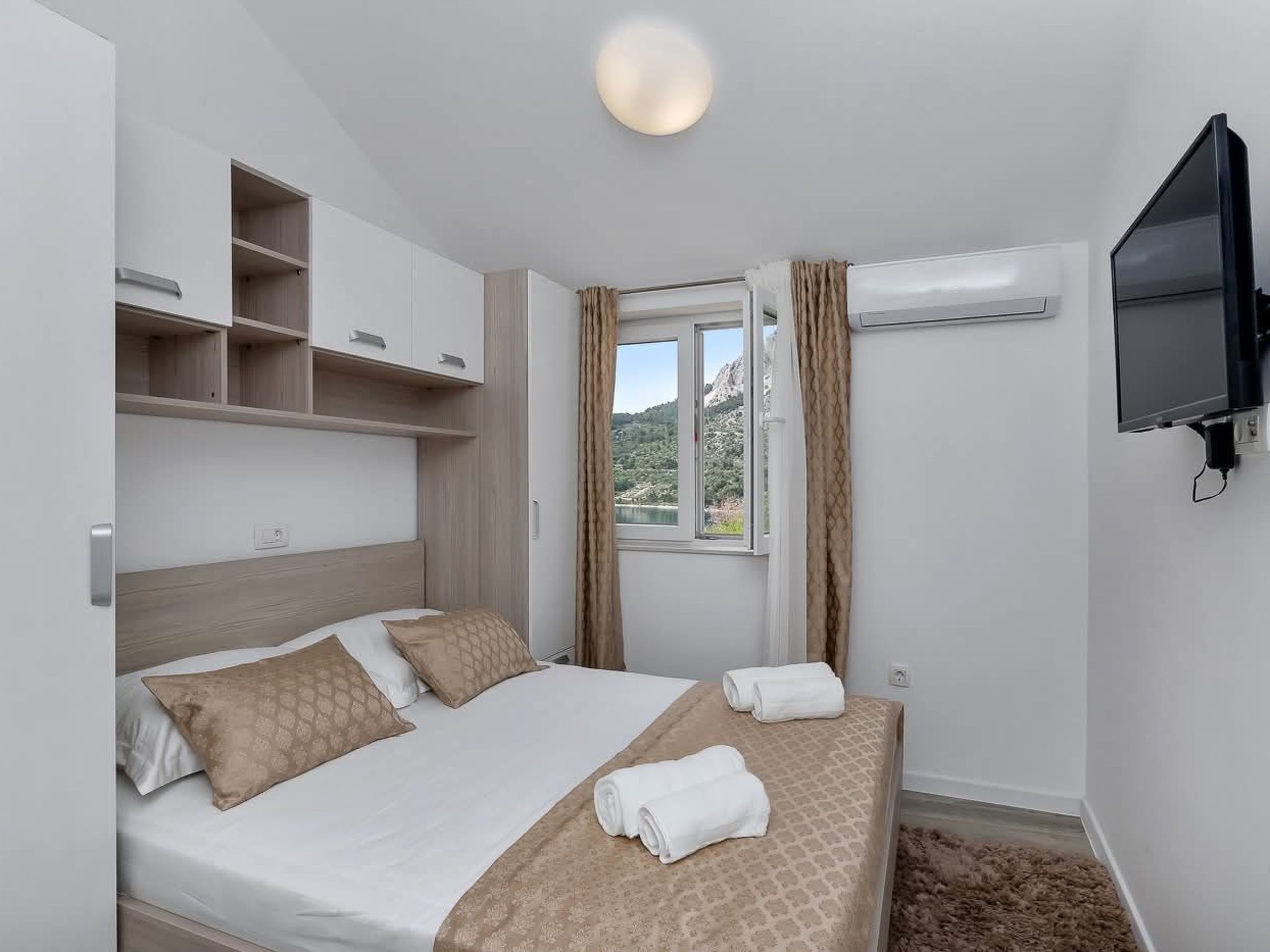 „Villa No Stress“ mit Infinity-Pool-Binnen