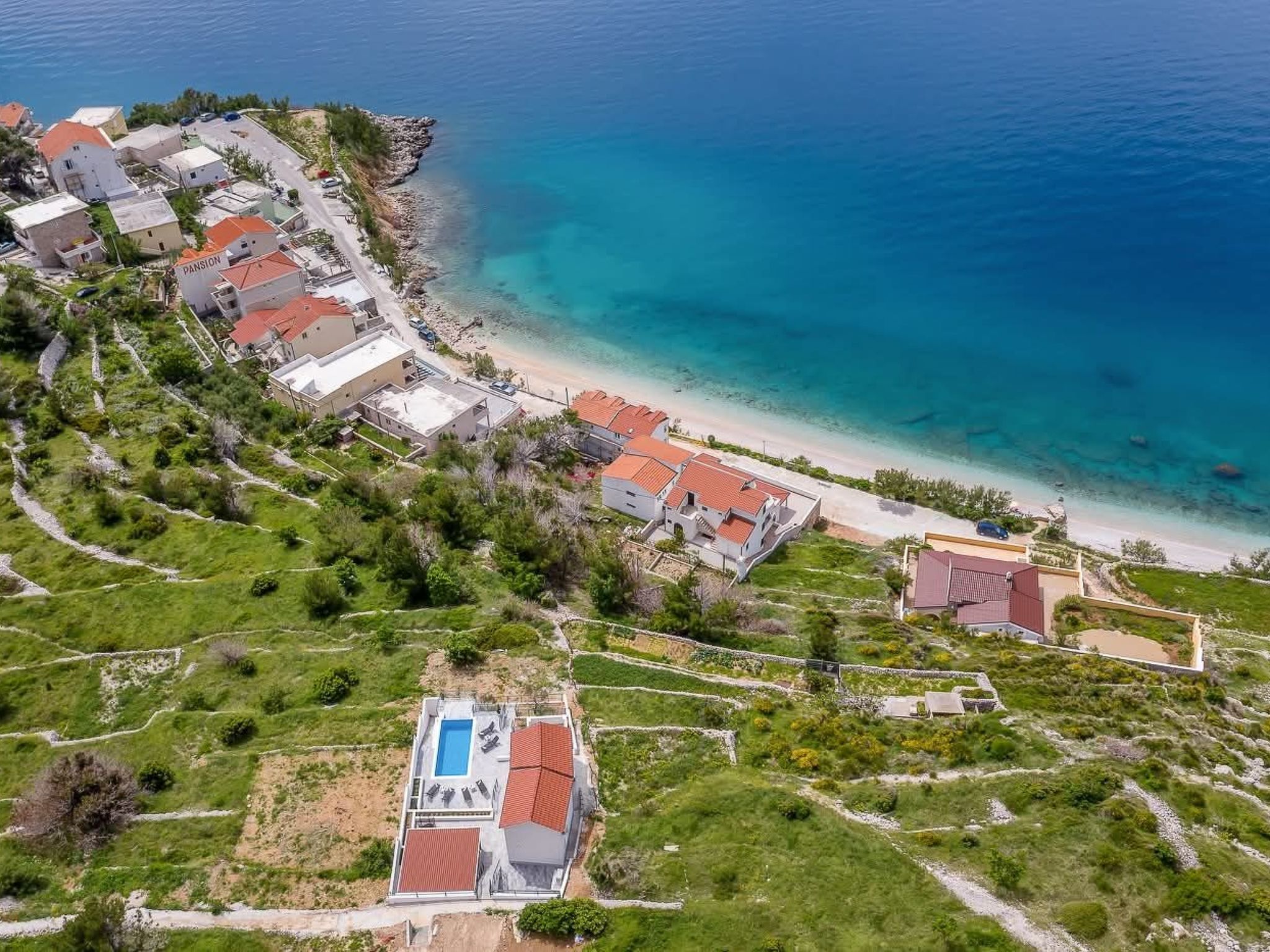 „Villa No Stress“ mit Infinity-Pool-Binnen