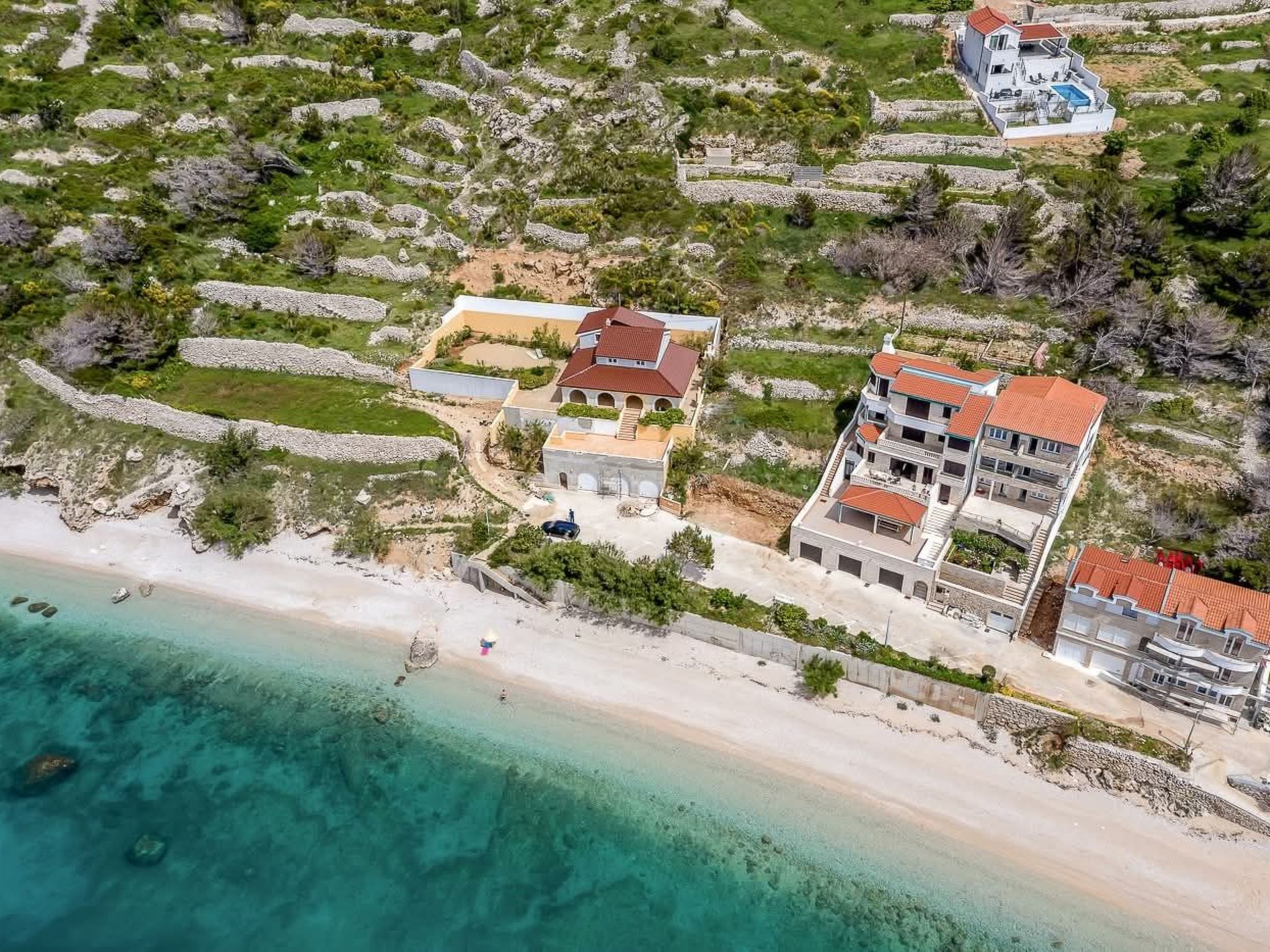 „Villa No Stress“ mit Infinity-Pool-Binnen