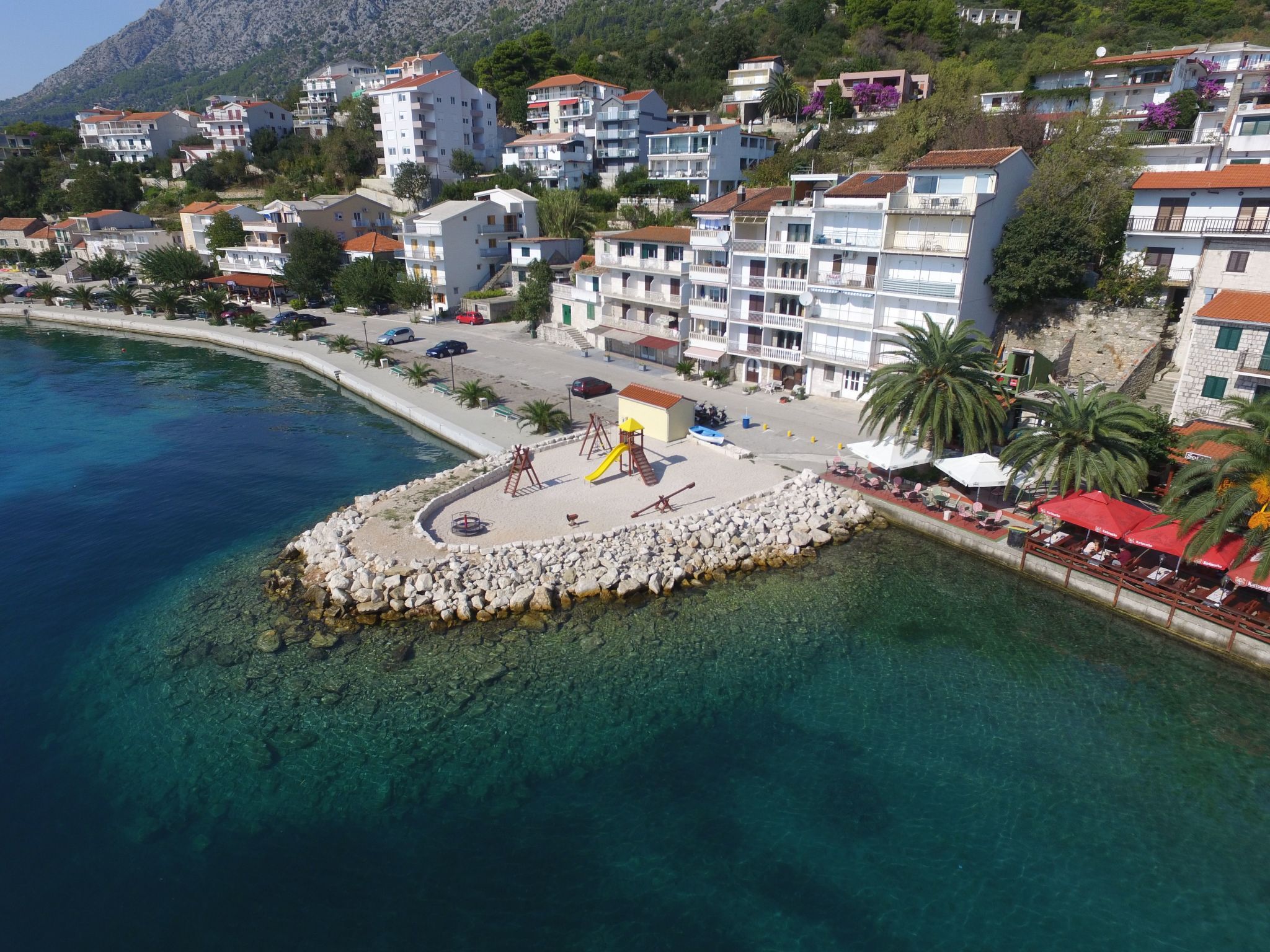 Ruhige Ferienwohnung mit Meerblick
