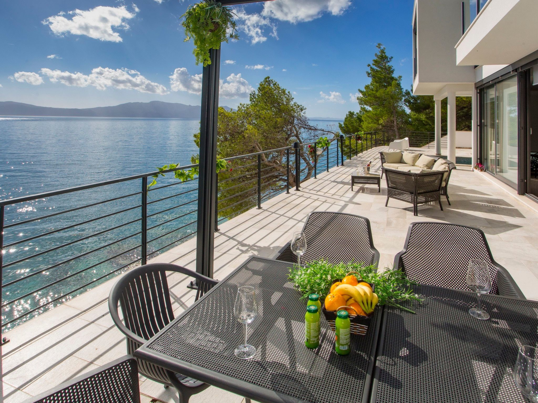 Villa Puntien am Meer mit privatem Pool-Image-tags.info