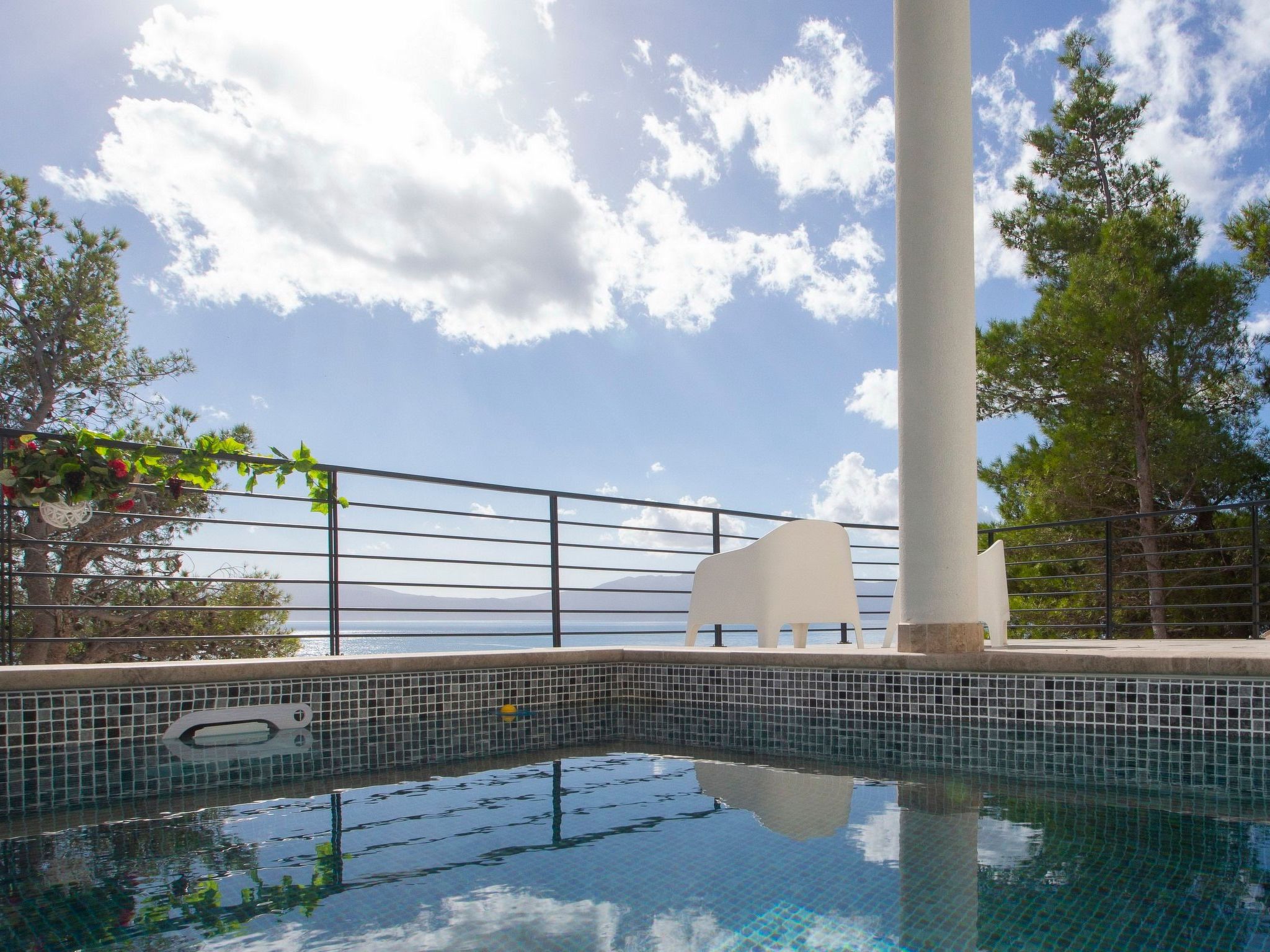 Villa Puntien am Meer mit privatem Pool-Image-tags.info