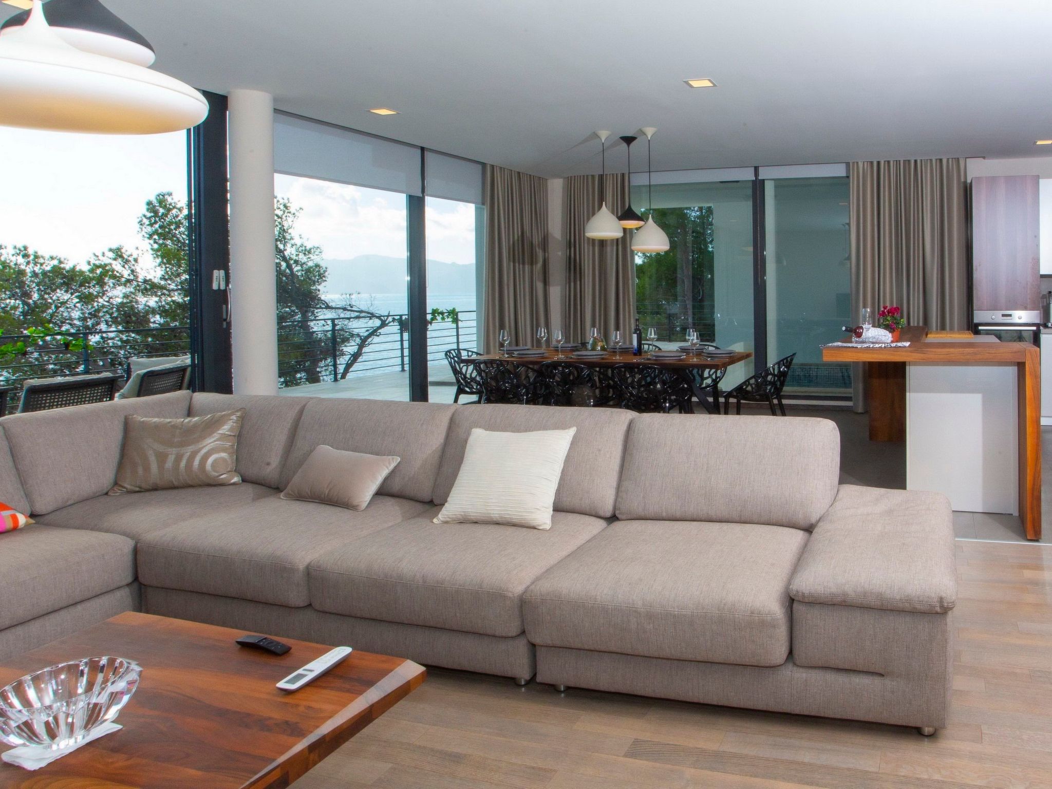 Villa Puntien am Meer mit privatem Pool-Image-tags.info