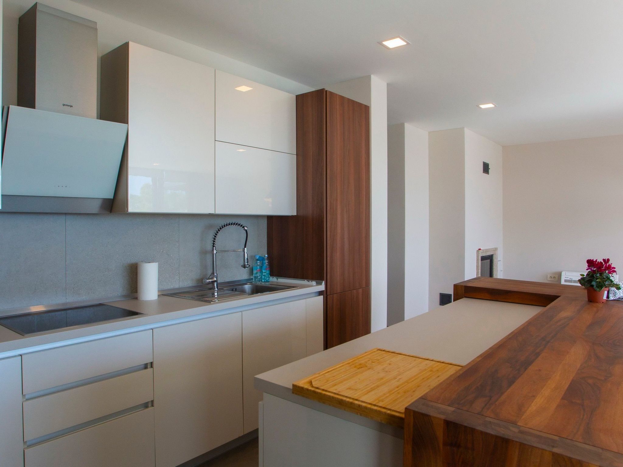 Villa Puntien am Meer mit privatem Pool-Image-tags.info