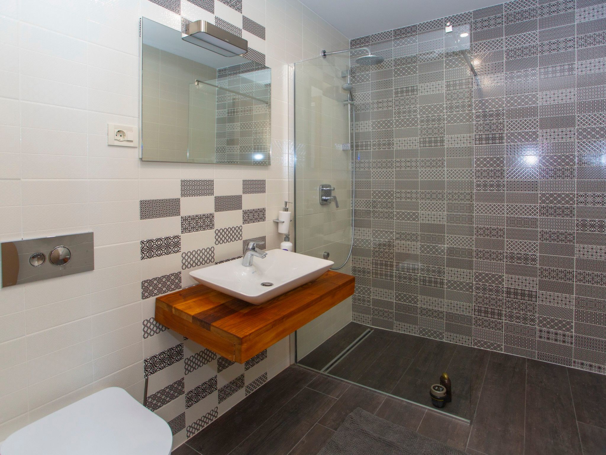 Villa Puntien am Meer mit privatem Pool-Image-tags.info