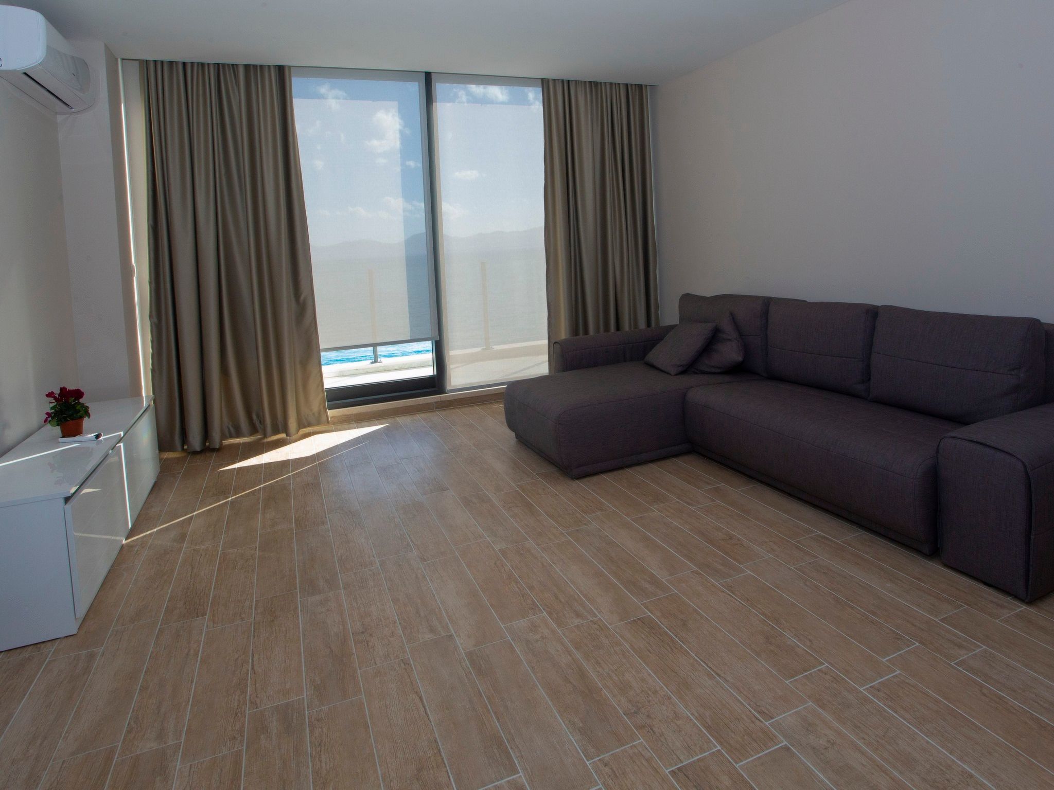 Villa Puntien am Meer mit privatem Pool-Image-tags.info