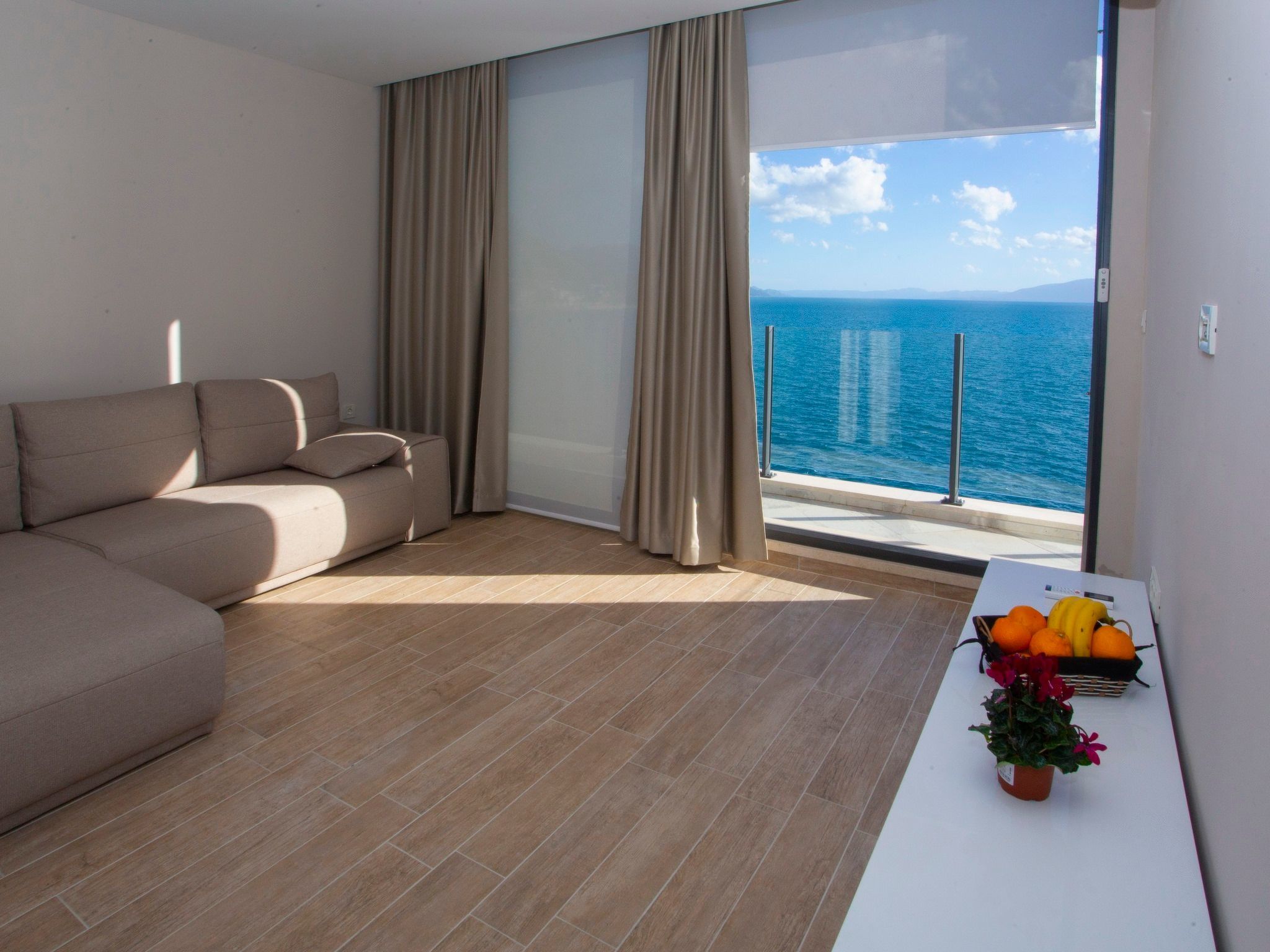 Villa Puntien am Meer mit privatem Pool-Image-tags.info