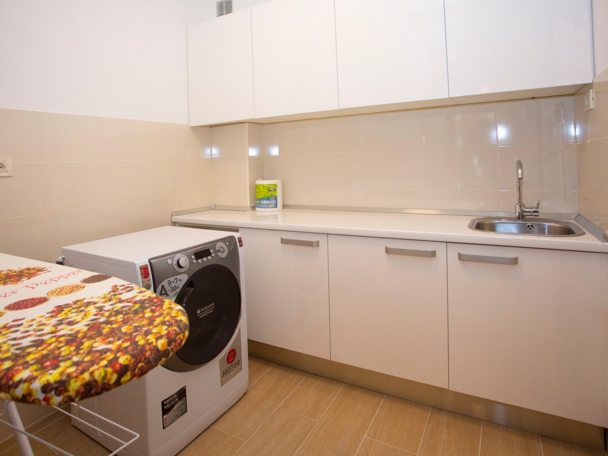 Villa Puntien am Meer mit privatem Pool-Image-tags.info