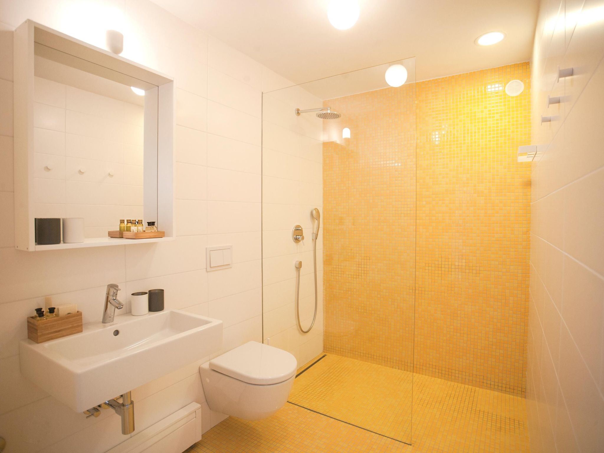 In Podaca mit Großem Balkon und Panoramablick-Image-tags.info