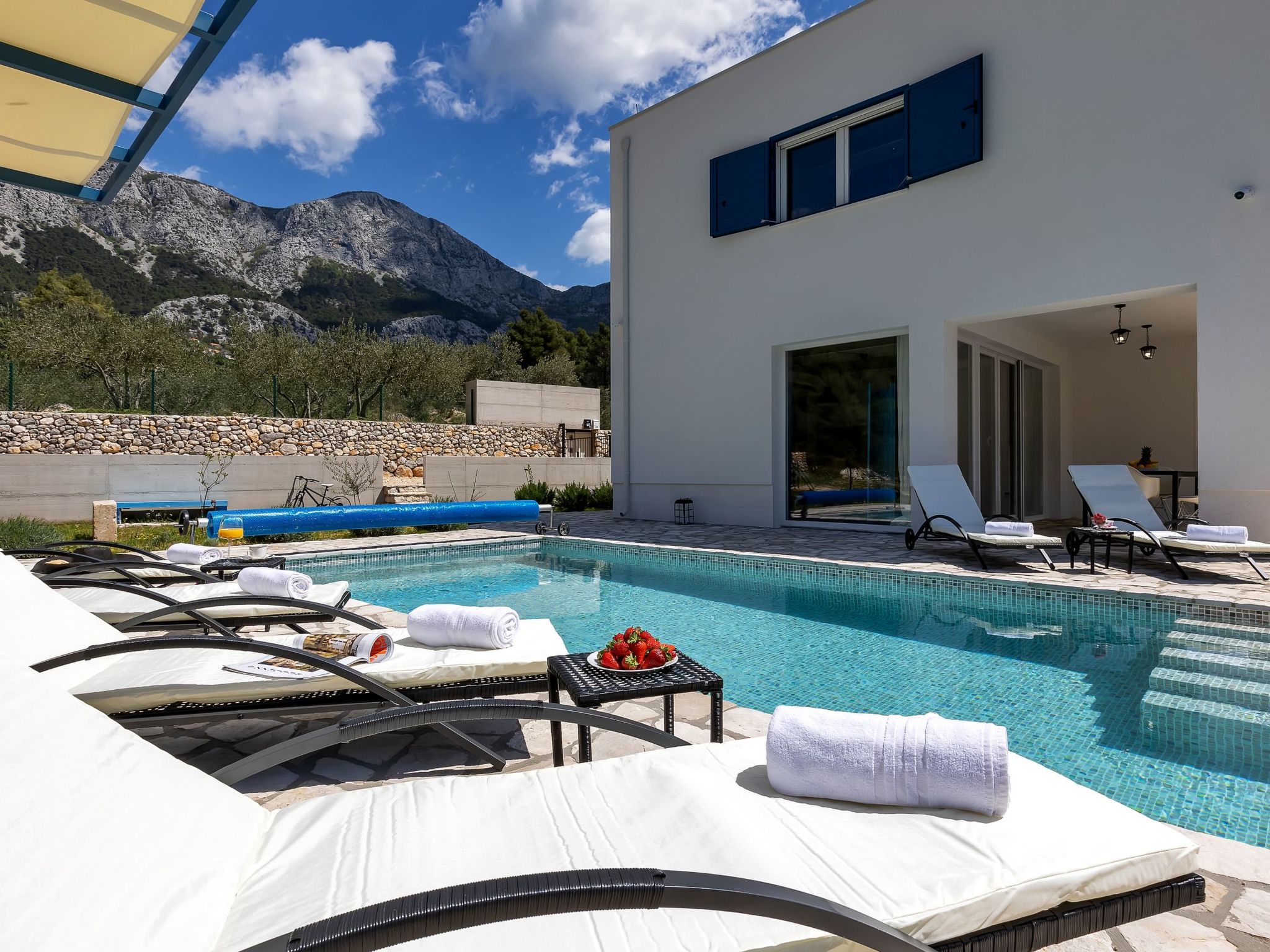 Modernes Ferienhaus in Zaostrog mit Beheiztem Pool-Drinnen