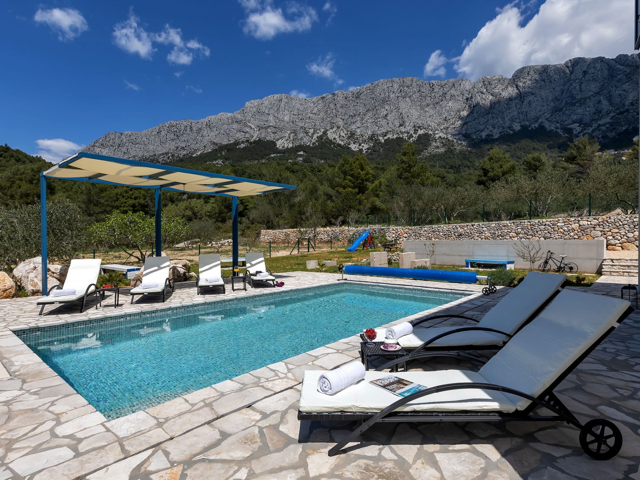 Modernes Ferienhaus in Zaostrog mit Beheiztem Pool-Drinnen