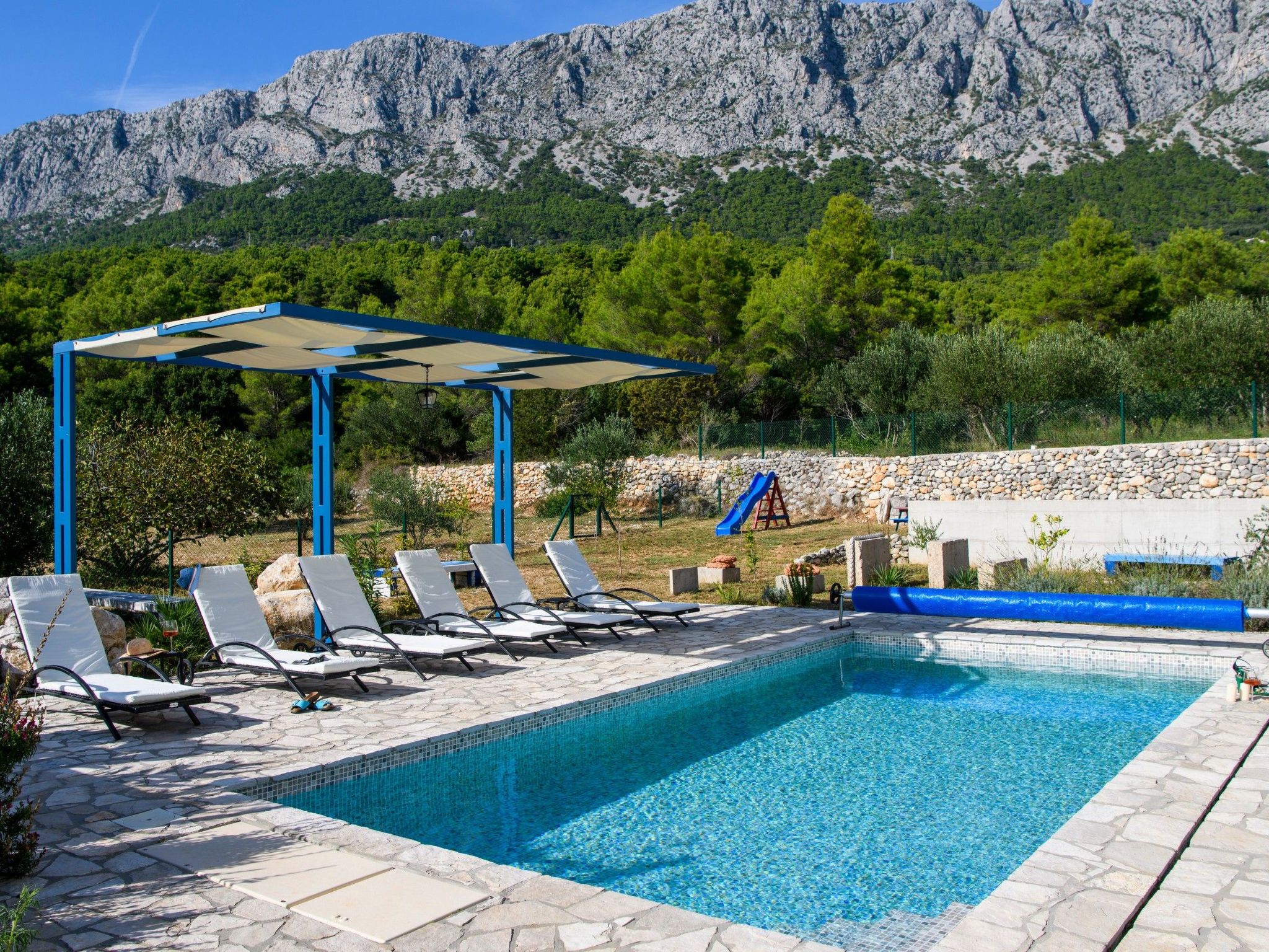 Modernes Ferienhaus in Zaostrog mit Beheiztem Pool-Drinnen