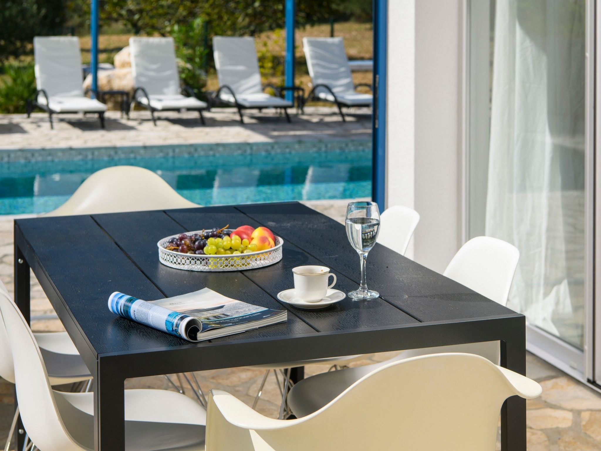 Modernes Ferienhaus in Zaostrog mit Beheiztem Pool-Drinnen