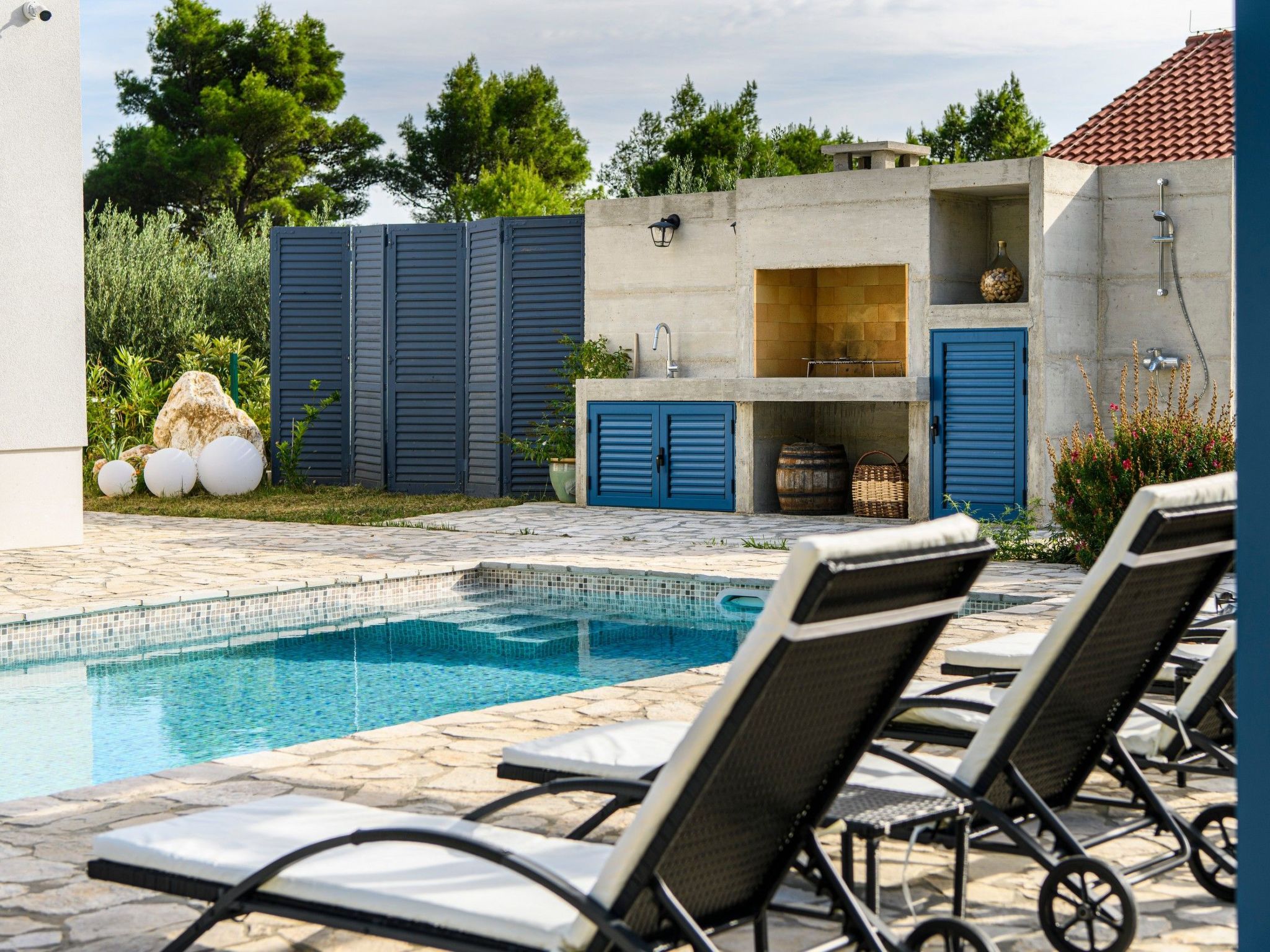 Modernes Ferienhaus in Zaostrog mit Beheiztem Pool-Drinnen