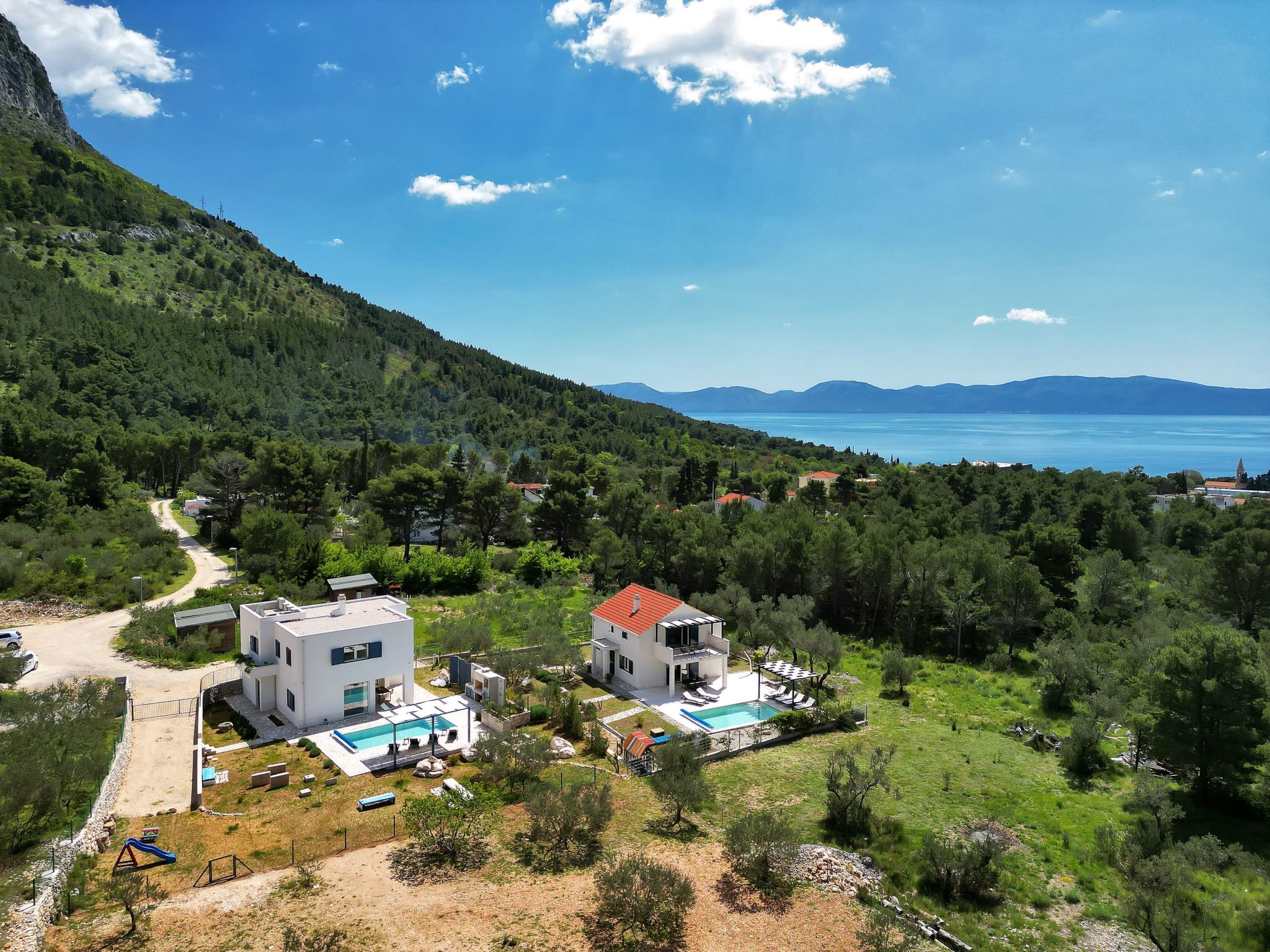 Modernes Ferienhaus in Zaostrog mit Beheiztem Pool-Drinnen