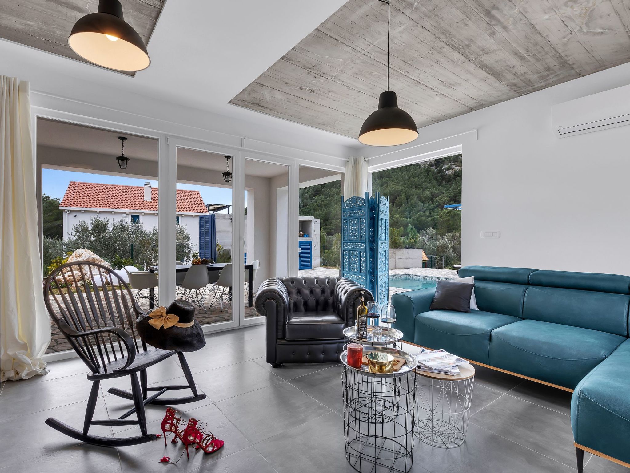 Modernes Ferienhaus in Zaostrog mit Beheiztem Pool-Drinnen