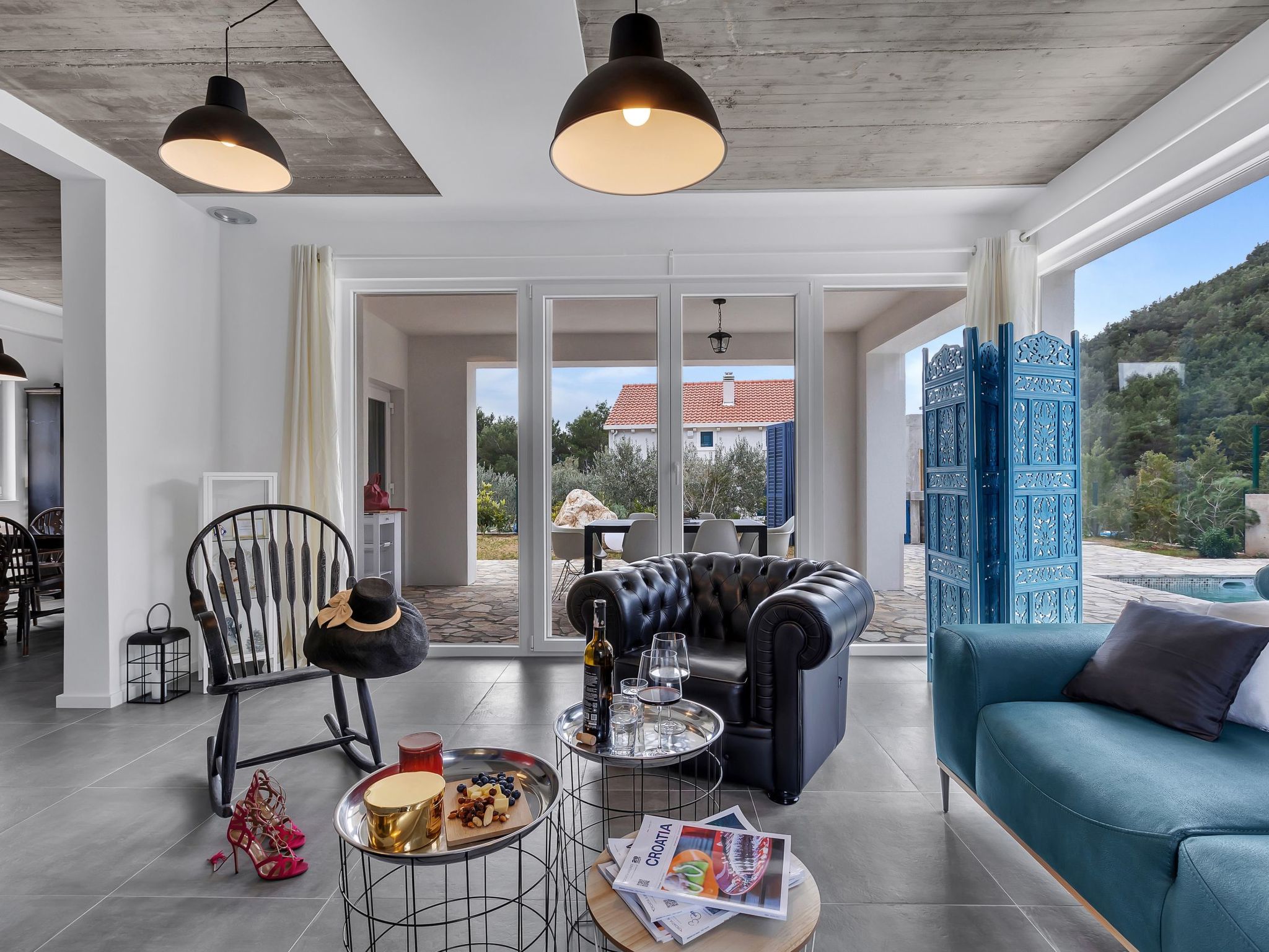 Modernes Ferienhaus in Zaostrog mit Beheiztem Pool