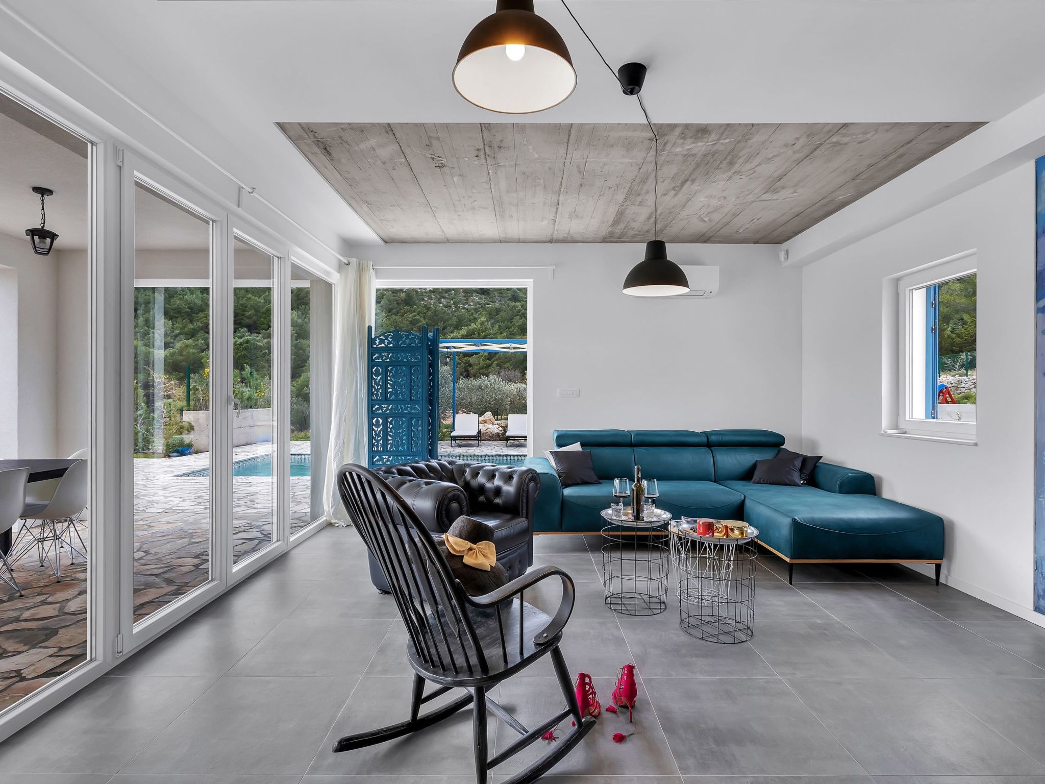 Modernes Ferienhaus in Zaostrog mit Beheiztem Pool