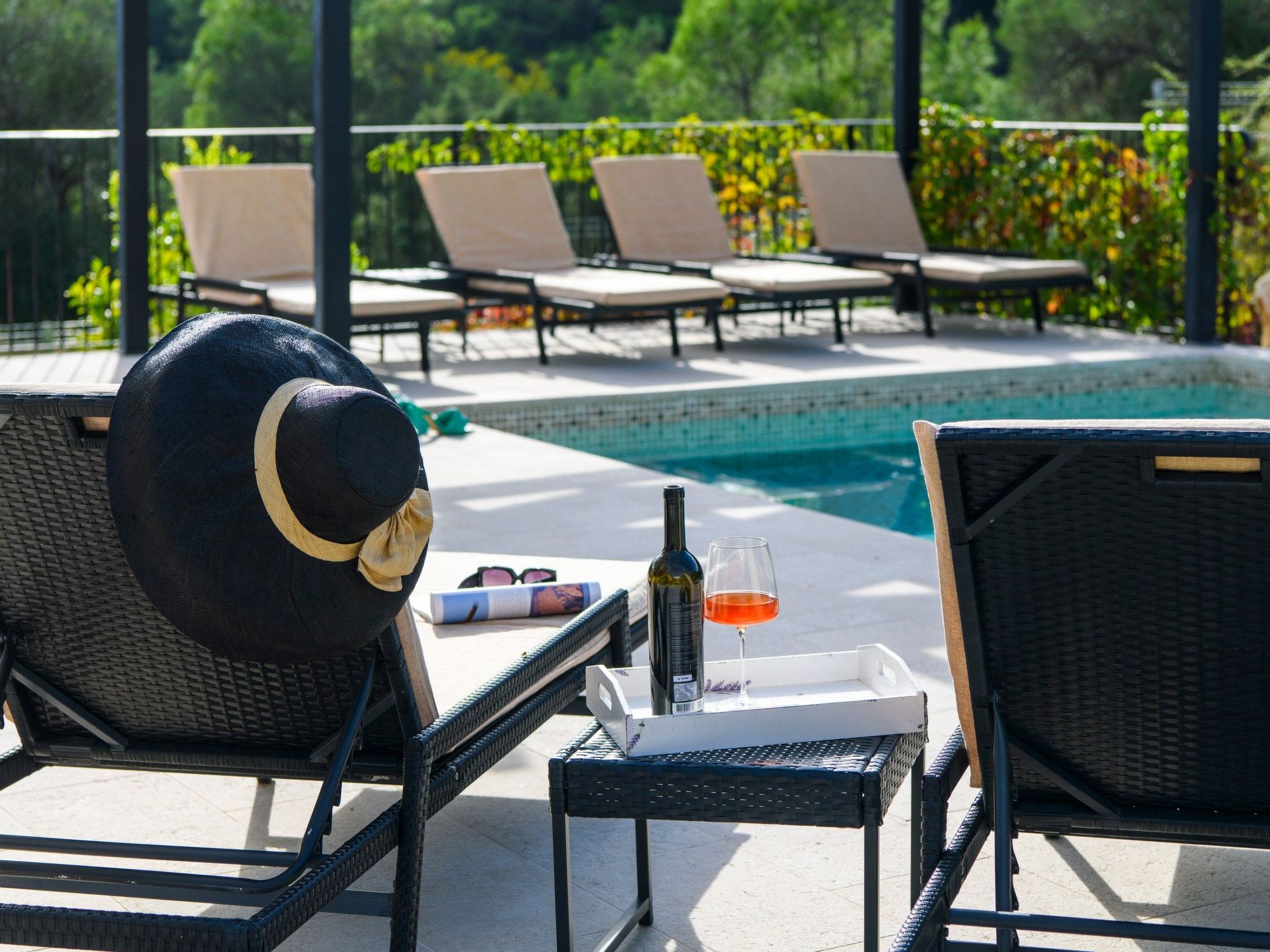 Alleinstehendes Ferienhaus mit Pool und drei Schlafzimmer-Drinnen