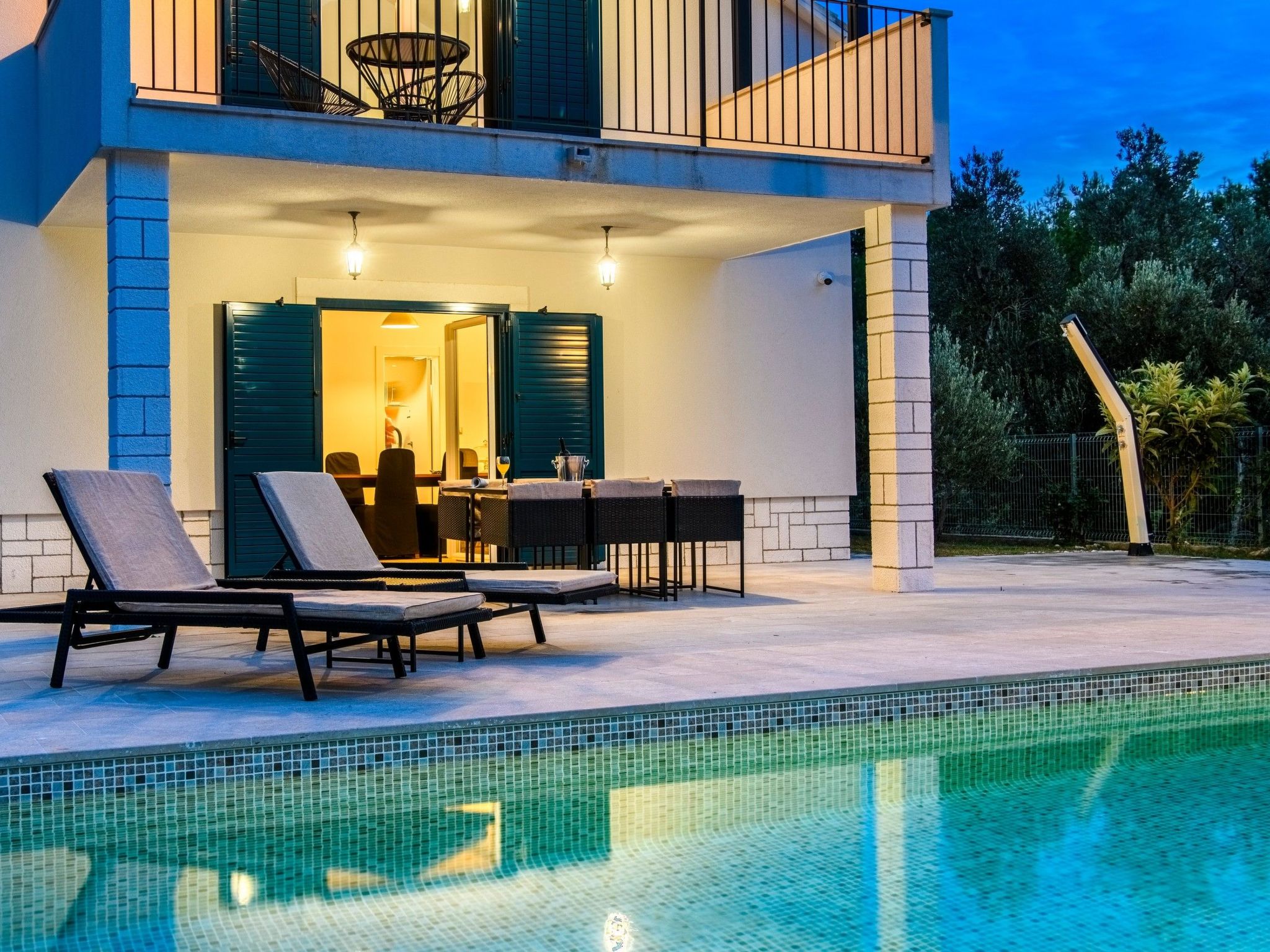 Alleinstehendes Ferienhaus mit Pool und drei Schlafzimmer-Drinnen