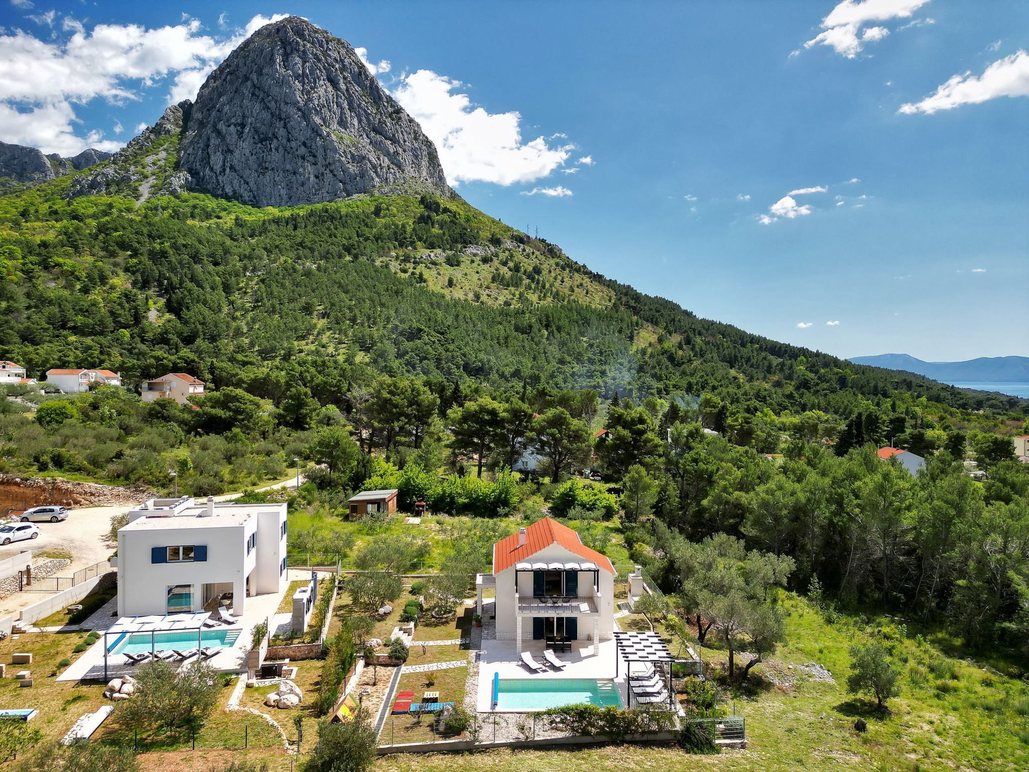 Alleinstehendes Ferienhaus mit Pool und drei Schlafzimmer-Drinnen