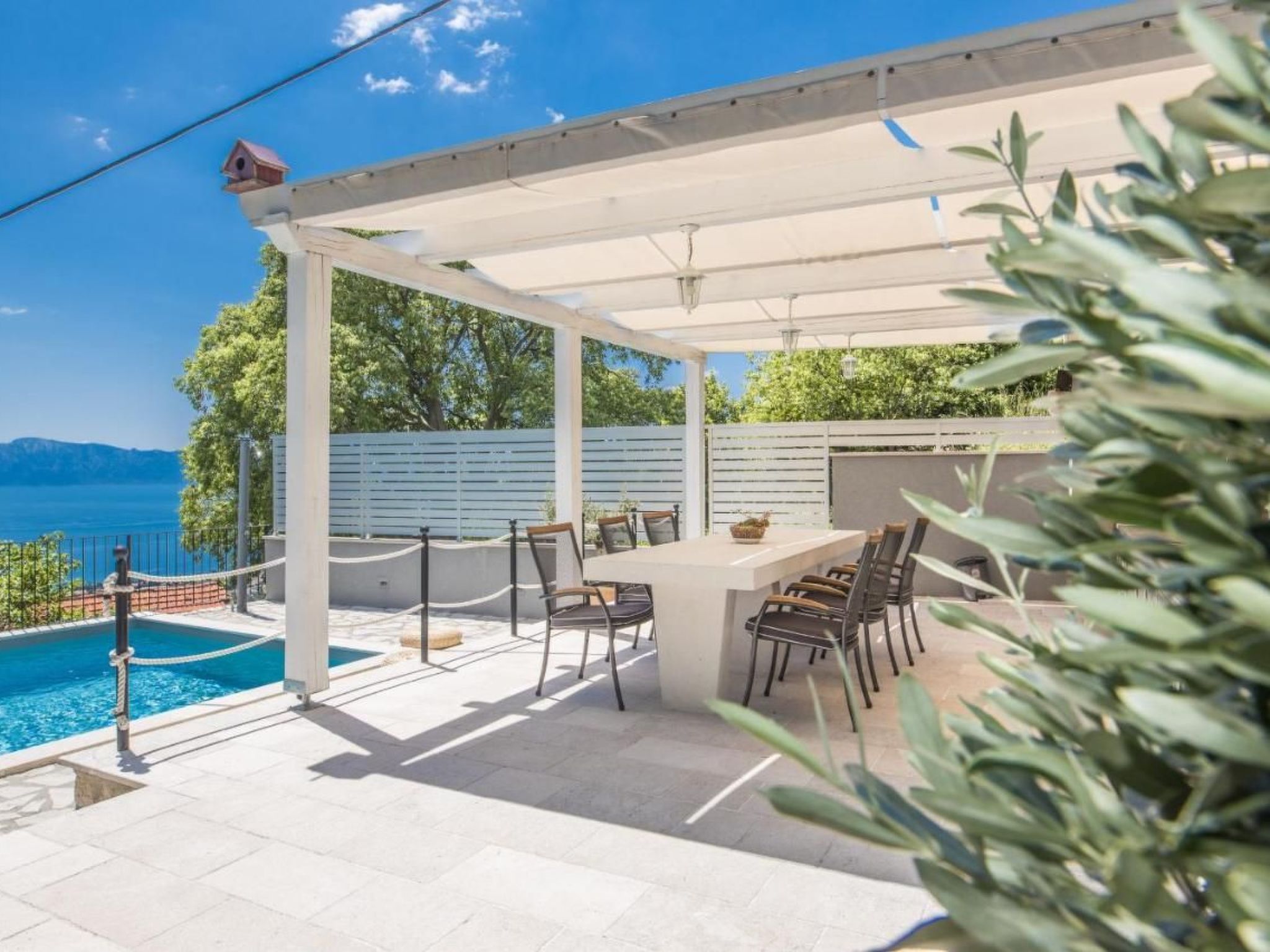 Schönes Steinhaus mit beheiztem Pool, Terrasse mit Meerblicl in ruhige Lage-Drinnen