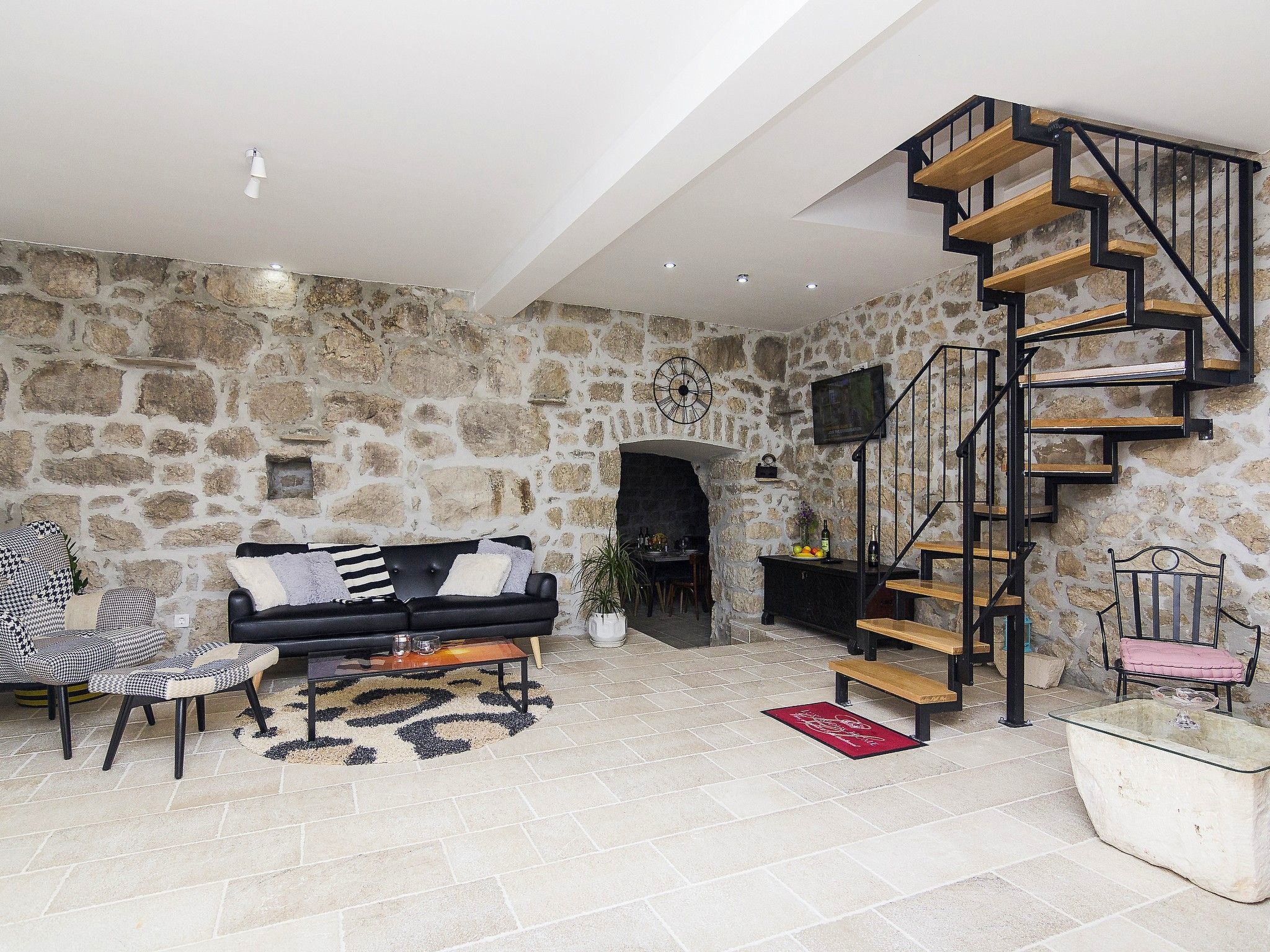 Schönes Steinhaus mit beheiztem Pool, Terrasse mit Meerblicl in ruhige Lage-Drinnen