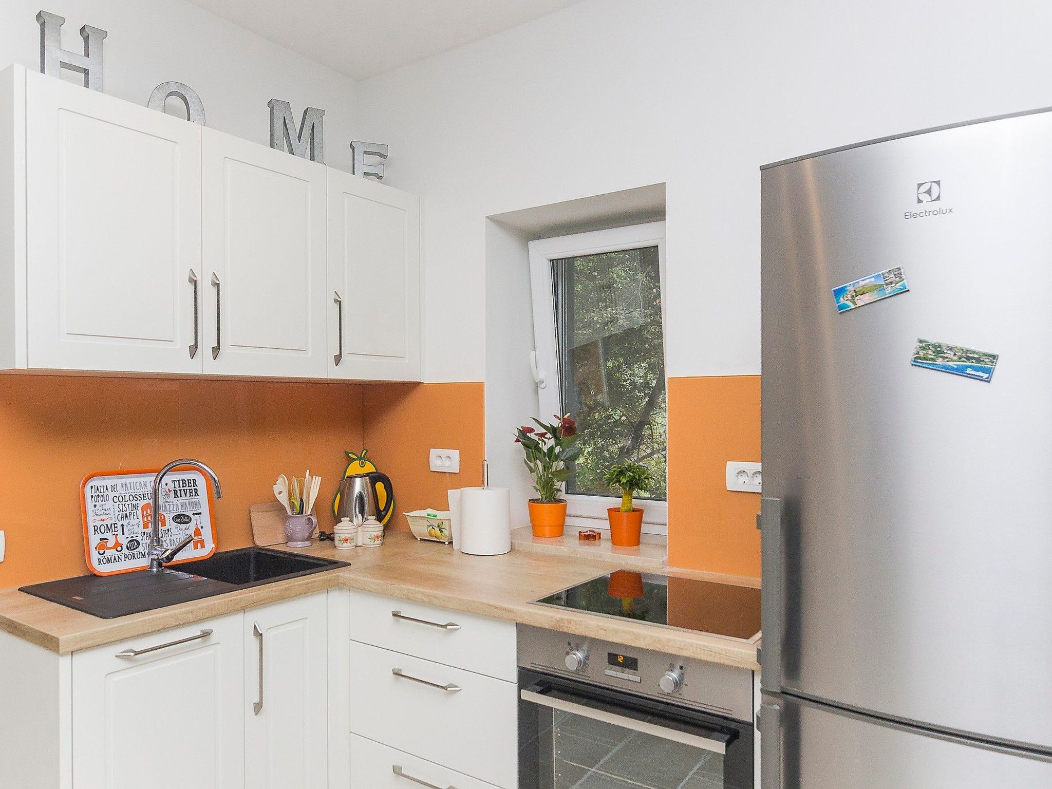 Schönes Steinhaus mit beheiztem Pool, Terrasse mit Meerblicl in ruhige Lage-Drinnen