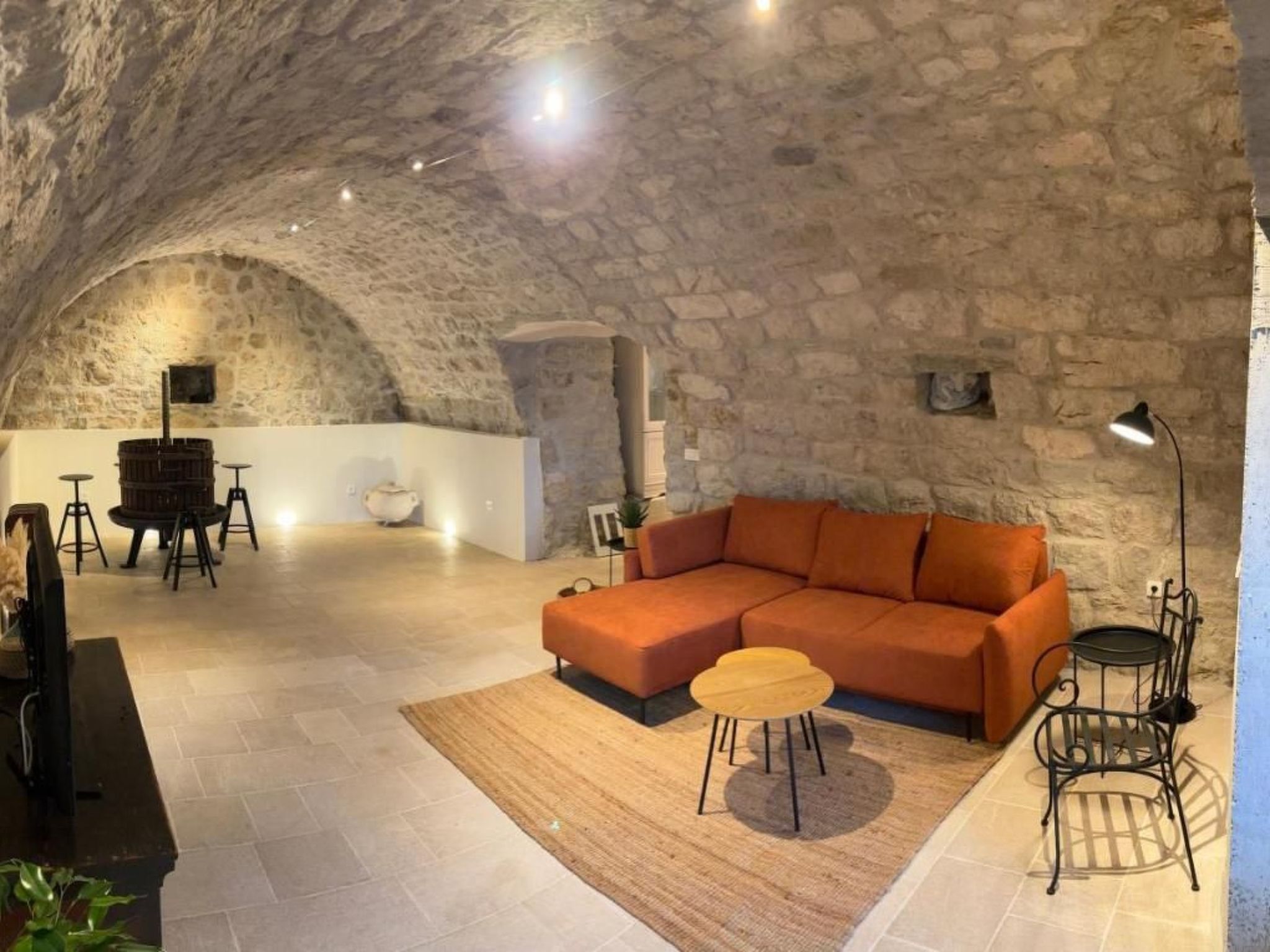 Schönes Steinhaus mit beheiztem Pool, Terrasse mit Meerblicl in ruhige Lage-Drinnen