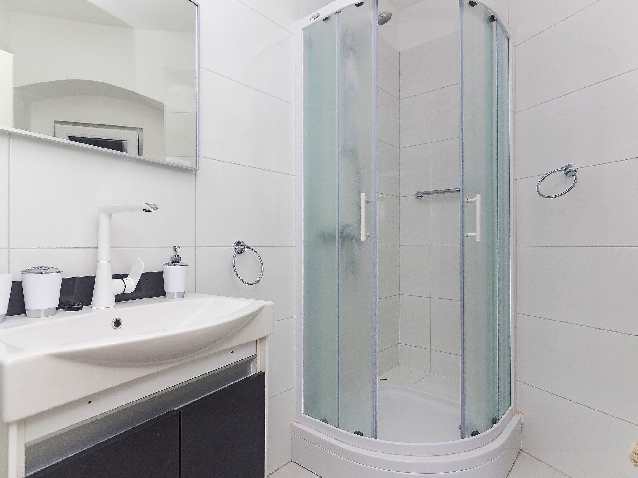 Schönes Steinhaus mit beheiztem Pool, Terrasse mit Meerblicl in ruhige Lage-Drinnen