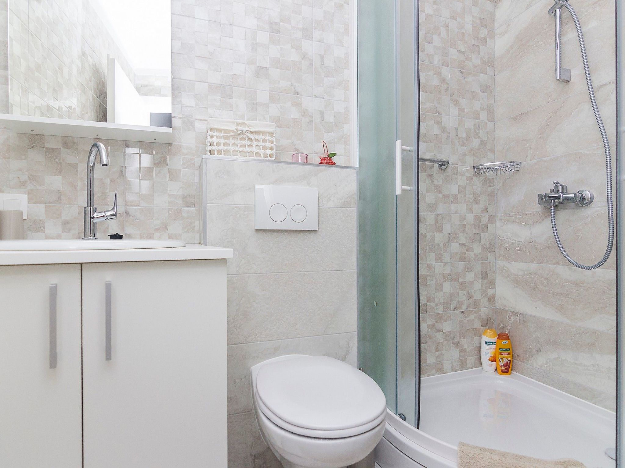 Schönes Steinhaus mit beheiztem Pool, Terrasse mit Meerblicl in ruhige Lage-Drinnen