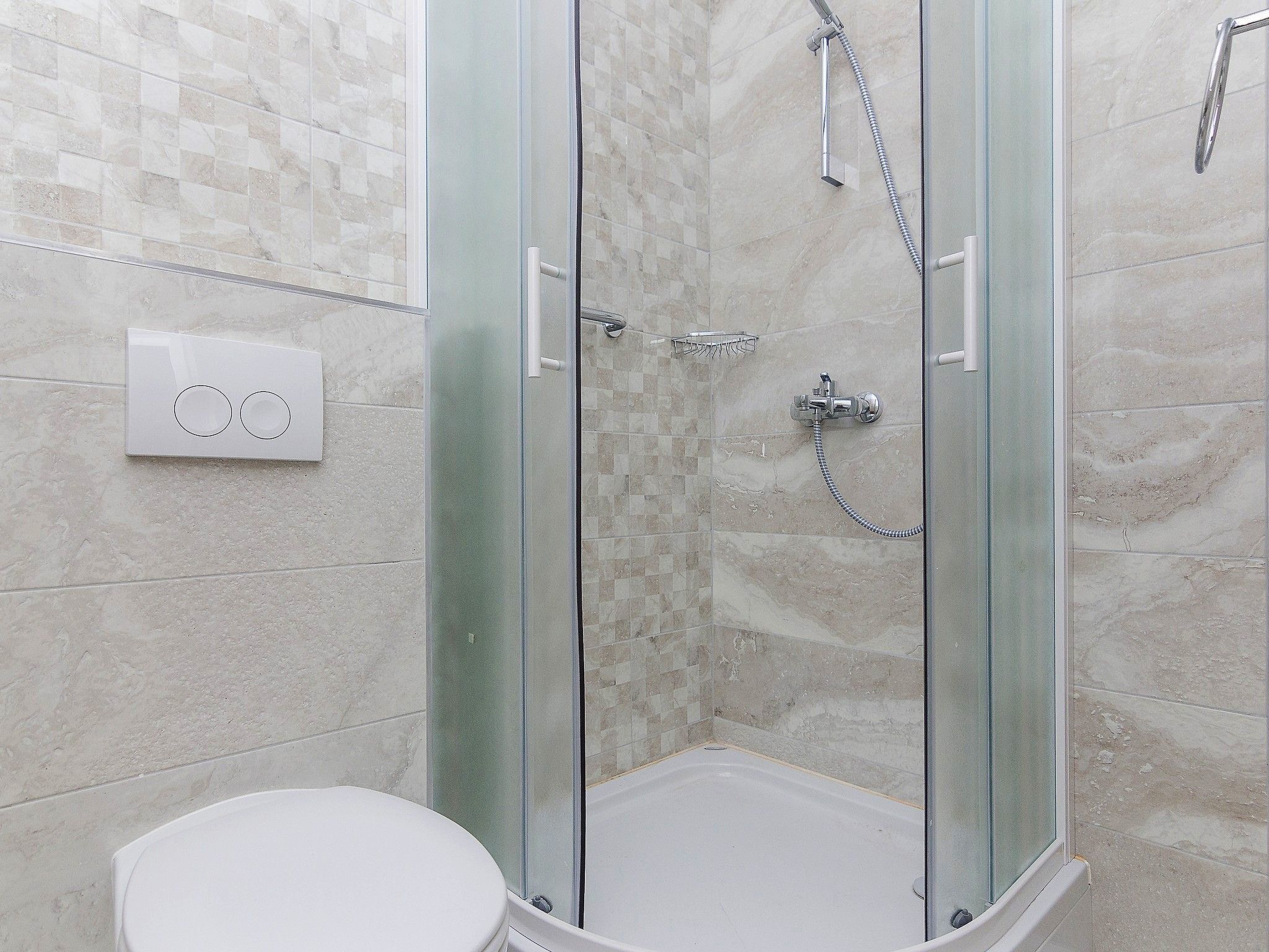 Schönes Steinhaus mit beheiztem Pool, Terrasse mit Meerblicl in ruhige Lage-Drinnen