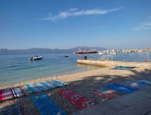 Strandappartement met balkon op 15 meter van zee in Gradac - thumbnail 2