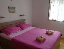Strandappartement met balkon op 15 meter van zee in Gradac - thumbnail 6